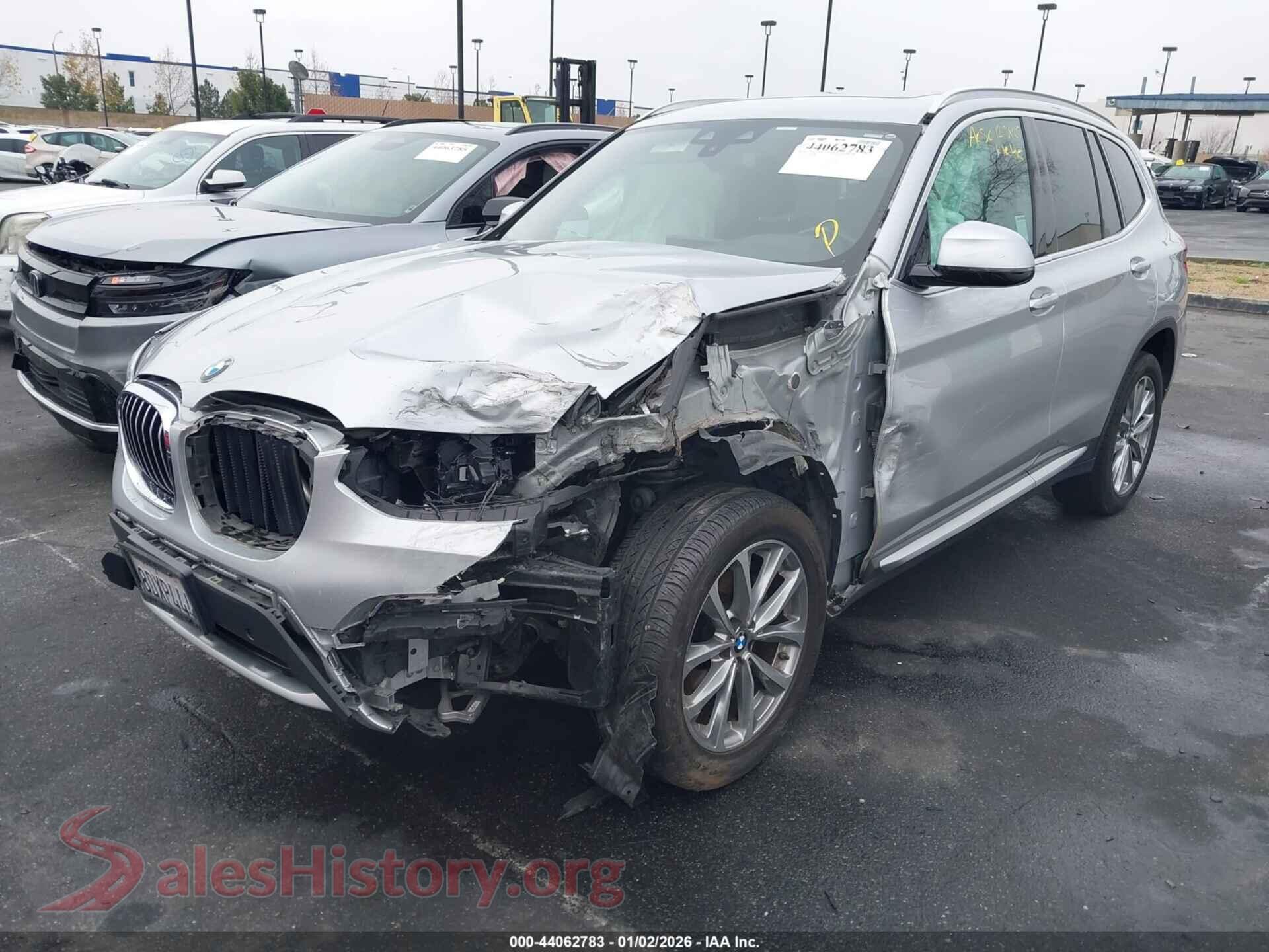 2019 BMW X3 VIN 5UXTR7C54KLE94319, front view