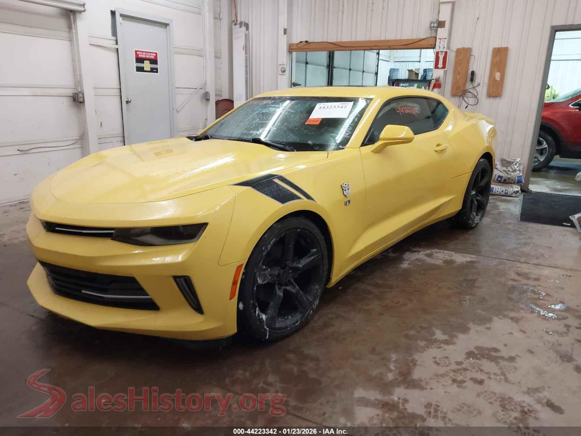 2017 CHEVROLET CAMARO VIN 1G1FB1RS1H0127035, front view