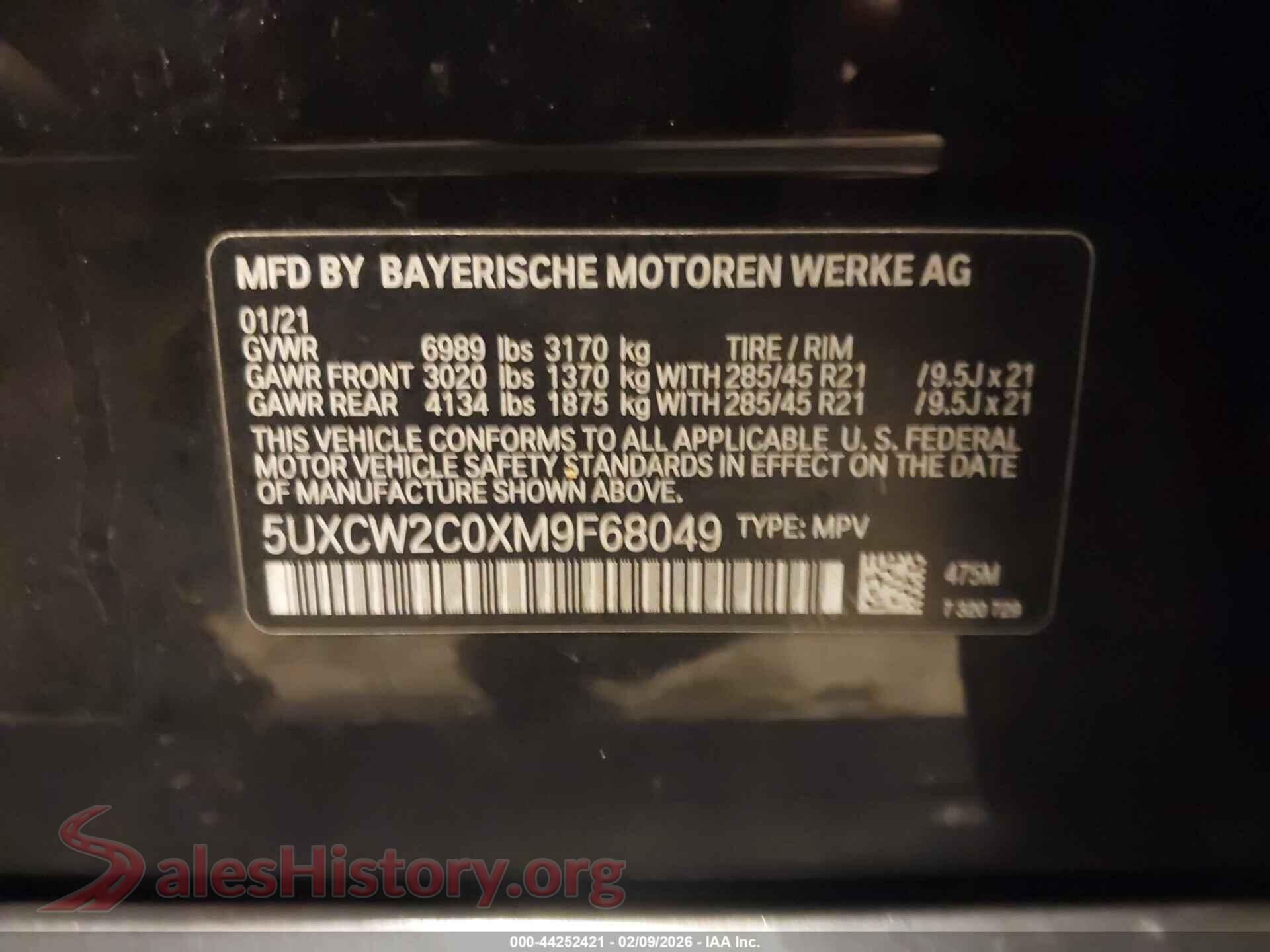 2021 BMW X7 VIN 5UXCW2C0XM9F68049, engine bay