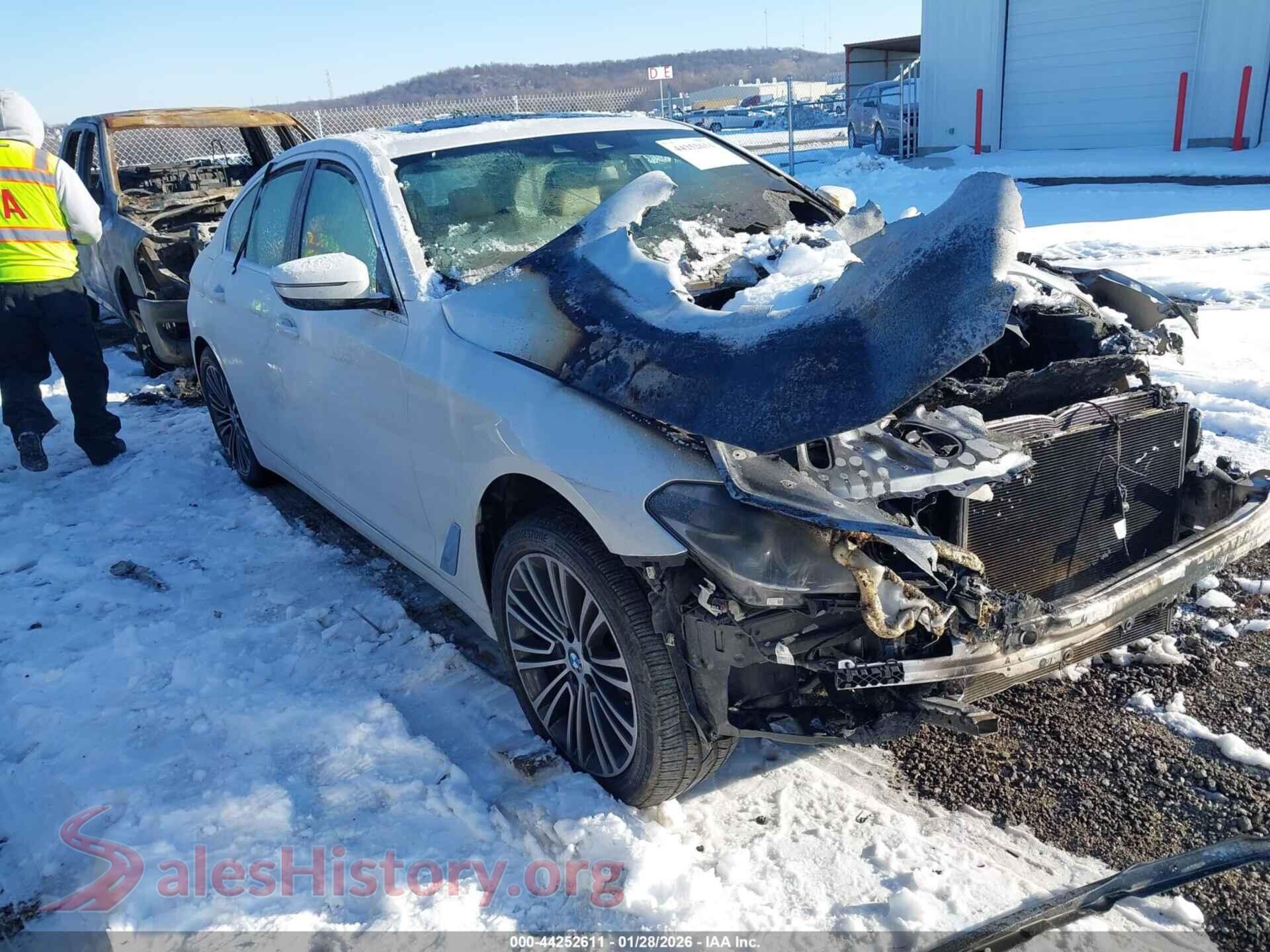 WBAJA7C55KWW19028 2019 BMW 530I