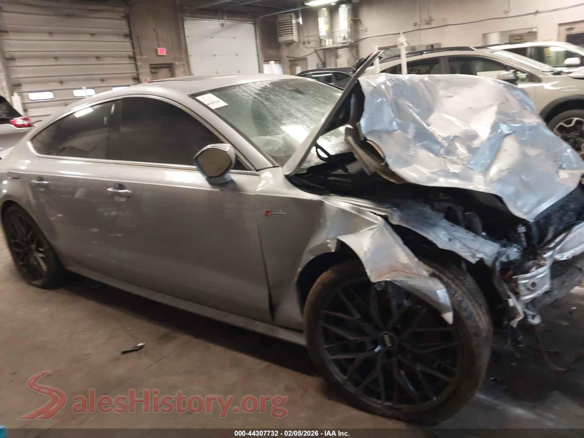 2018 AUDI A7 VIN WAU23AFC2JN044767, damage close-up