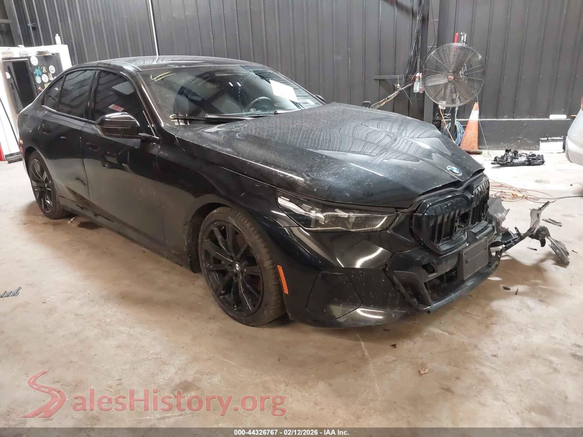 WBA53FJ06RCR17256 2024 BMW 530I