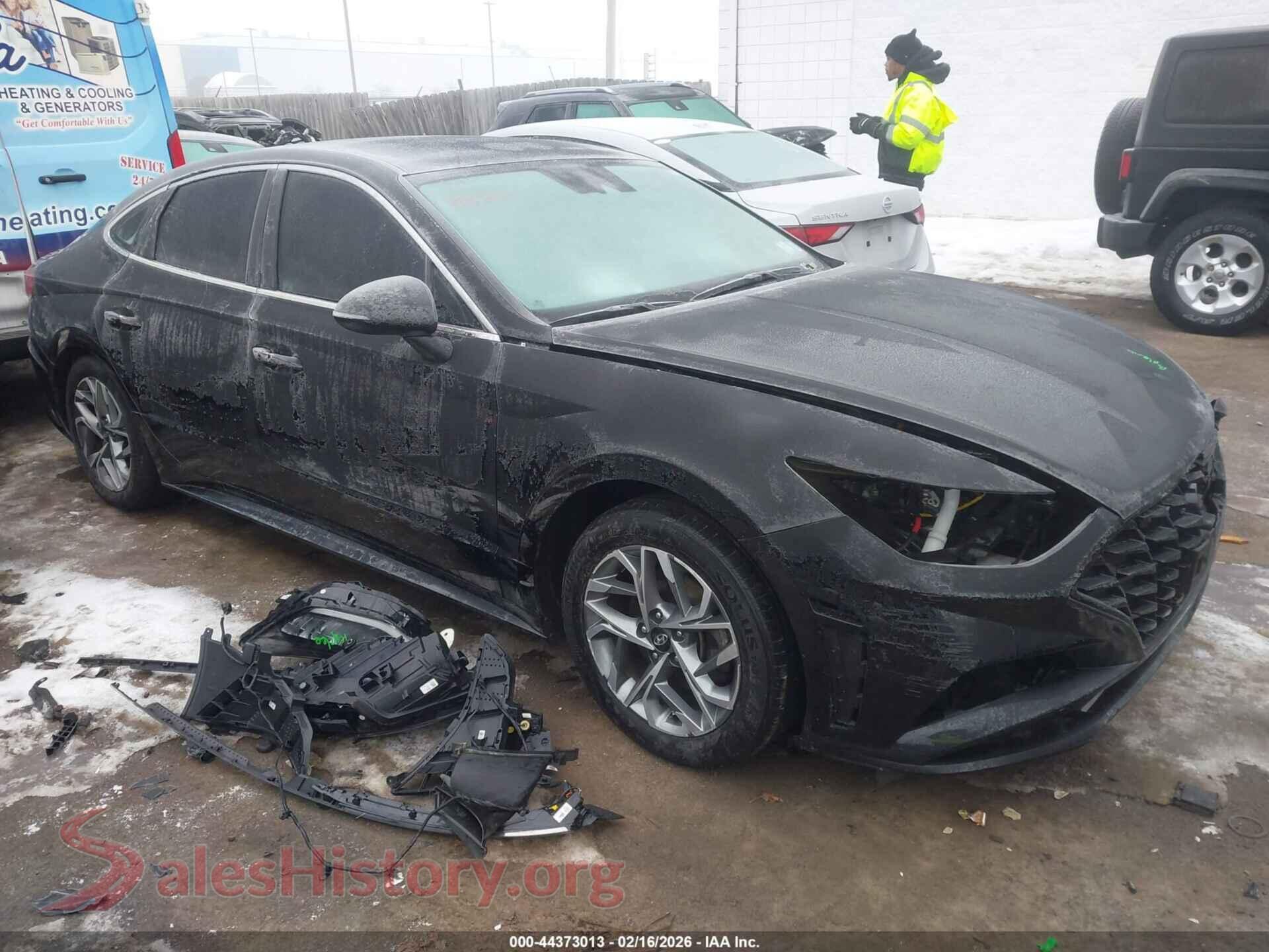 2022 HYUNDAI SONATA VIN KMHL64JA1NA210310, auction photo