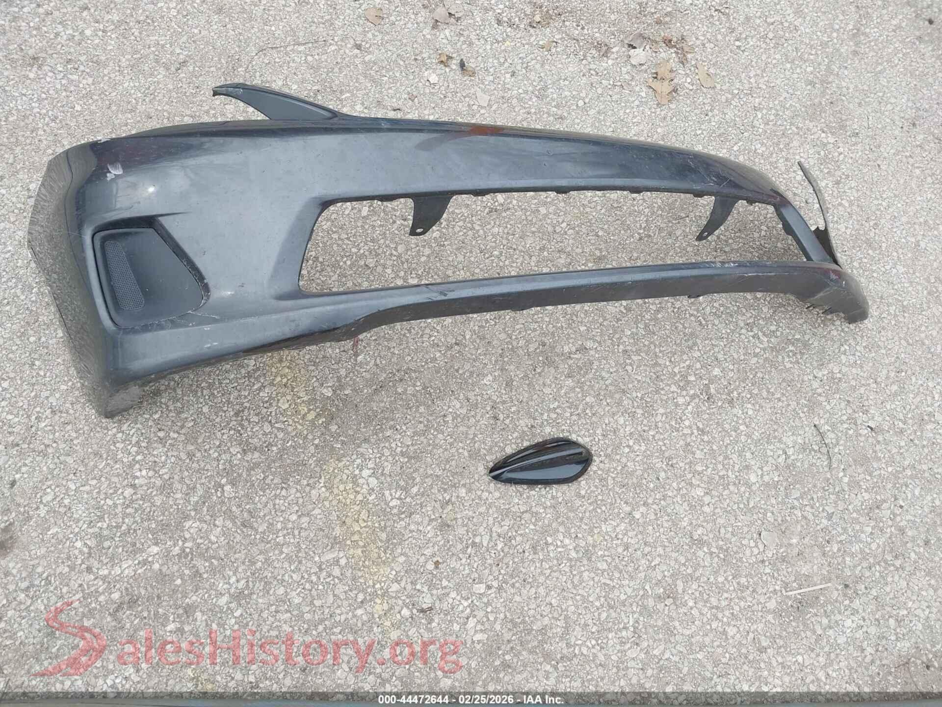 2020 BMW X3 PHEV VIN 5UXTS1C05L9C73560, damage close-up