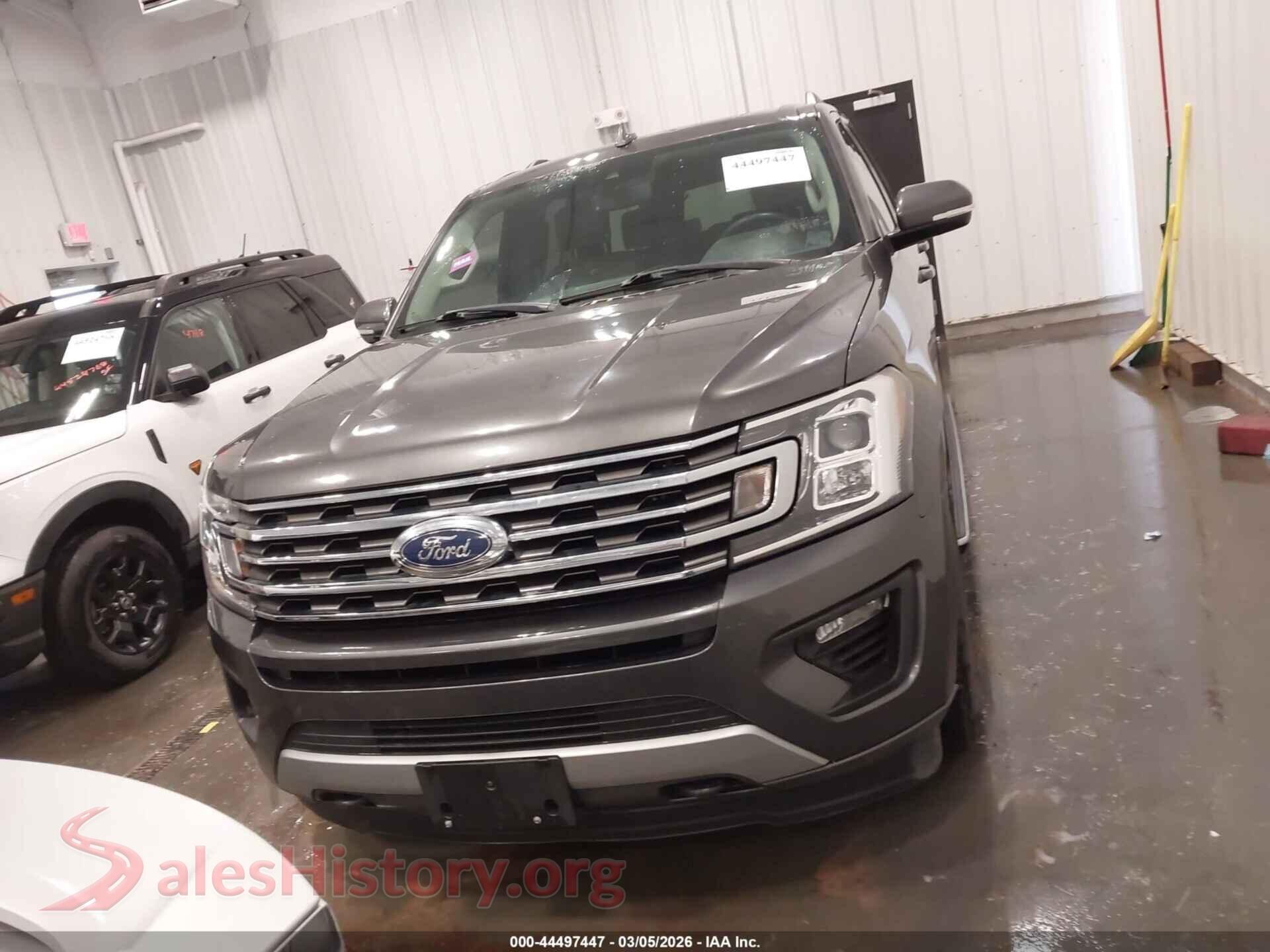 2020 FORD EXPEDITION VIN 1FMJK1JT1LEA48316, damage close-up