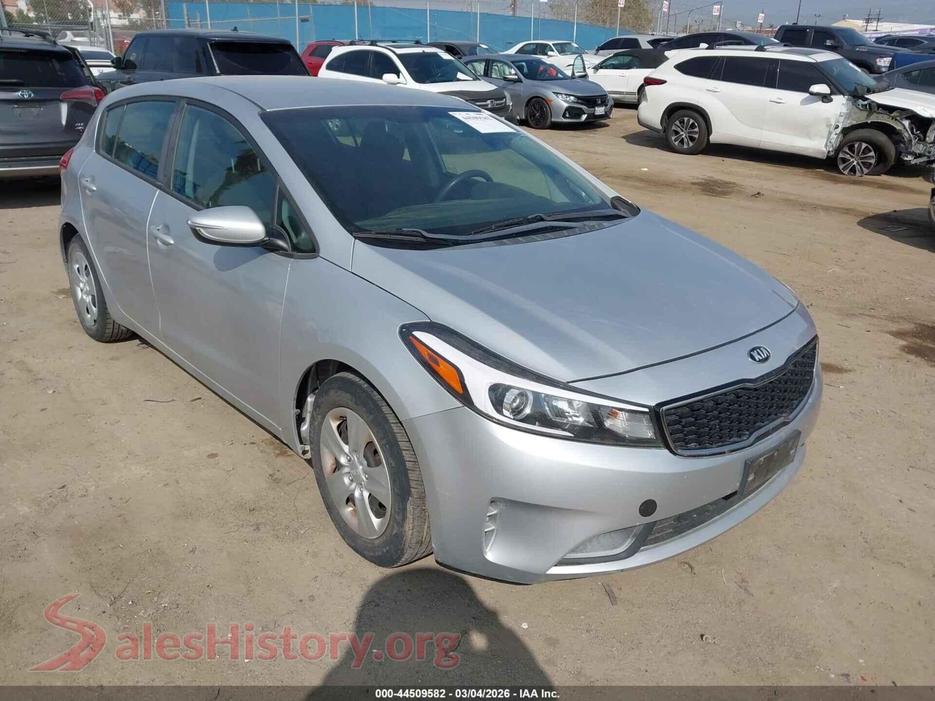 KNAFK5A82H5697334 2017 KIA FORTE