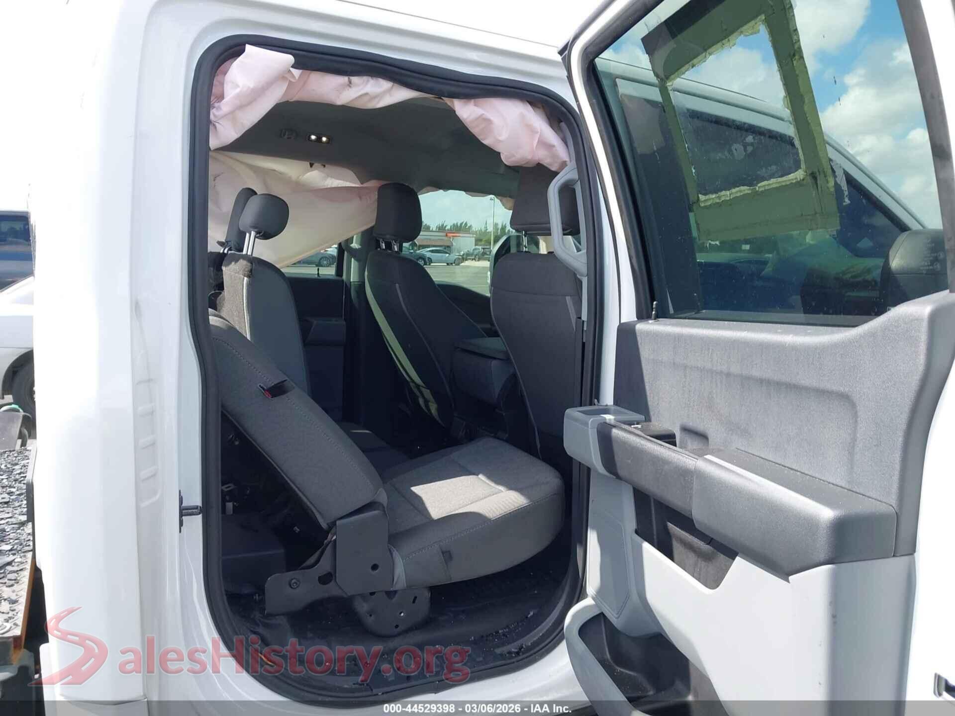 2024 FORD F-350 VIN 1FT8W3DT5REF87237, front passenger side