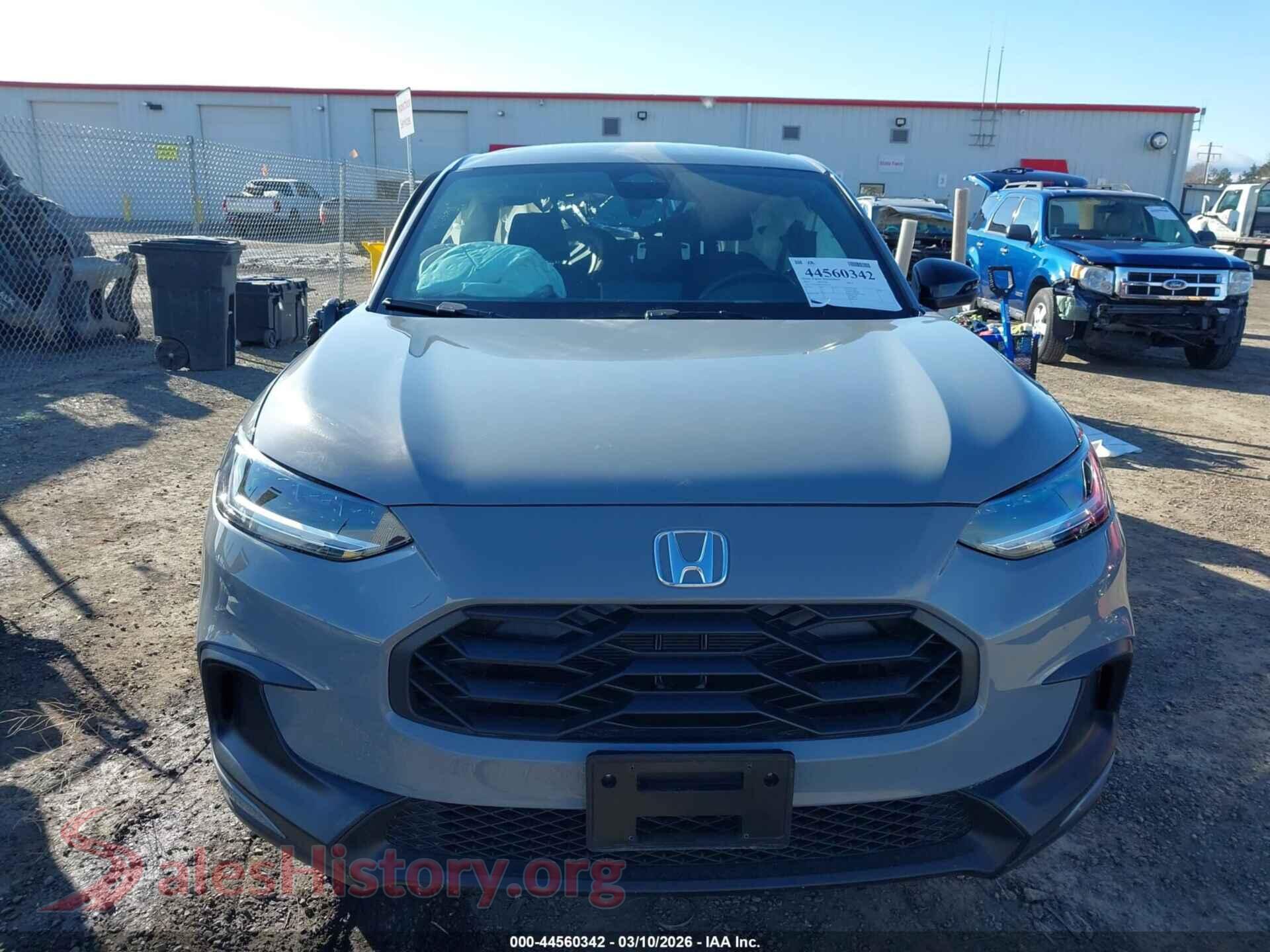 2026 HONDA HR-V VIN 3CZRZ2H59TM731112, damage close-up