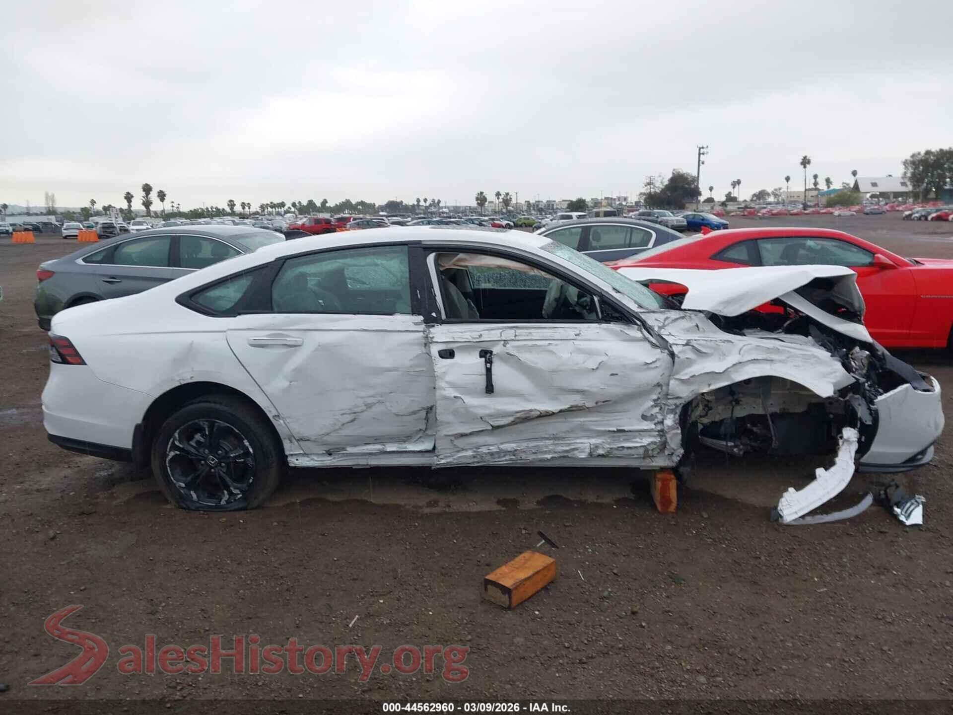 2025 HONDA ACCORD VIN 1HGCY1F4XSA066723, auction photo 14