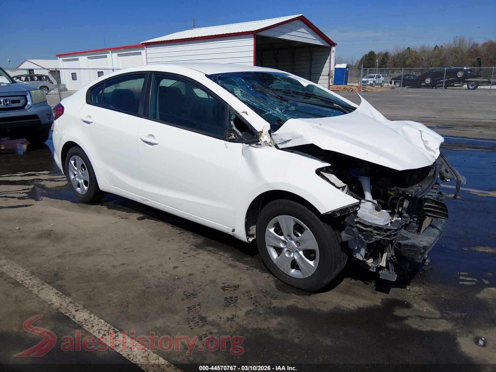3KPFK4A70HE029198 2017 KIA FORTE