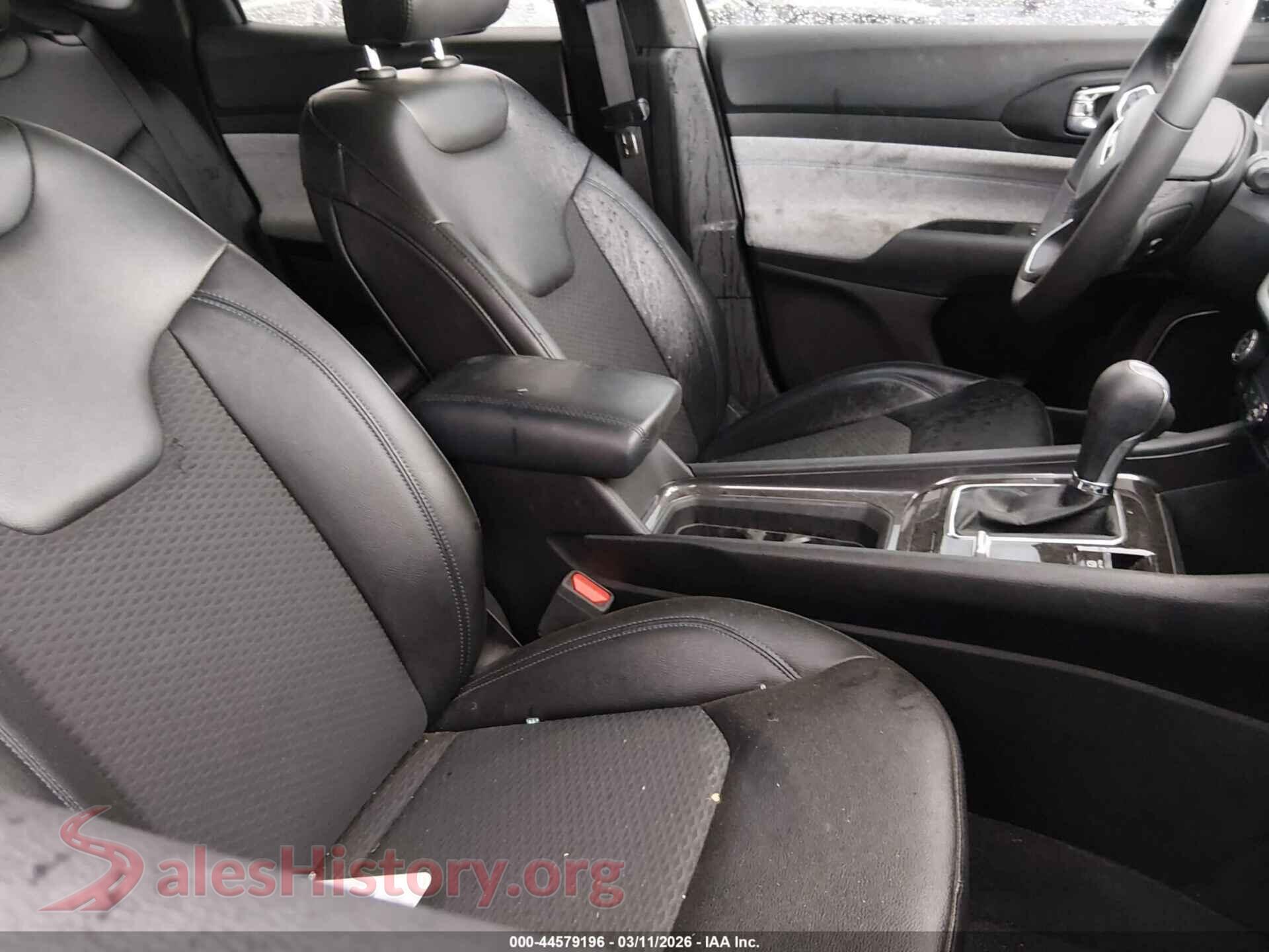 2025 JEEP COMPASS VIN 3C4NJDBN4ST529945, rear view