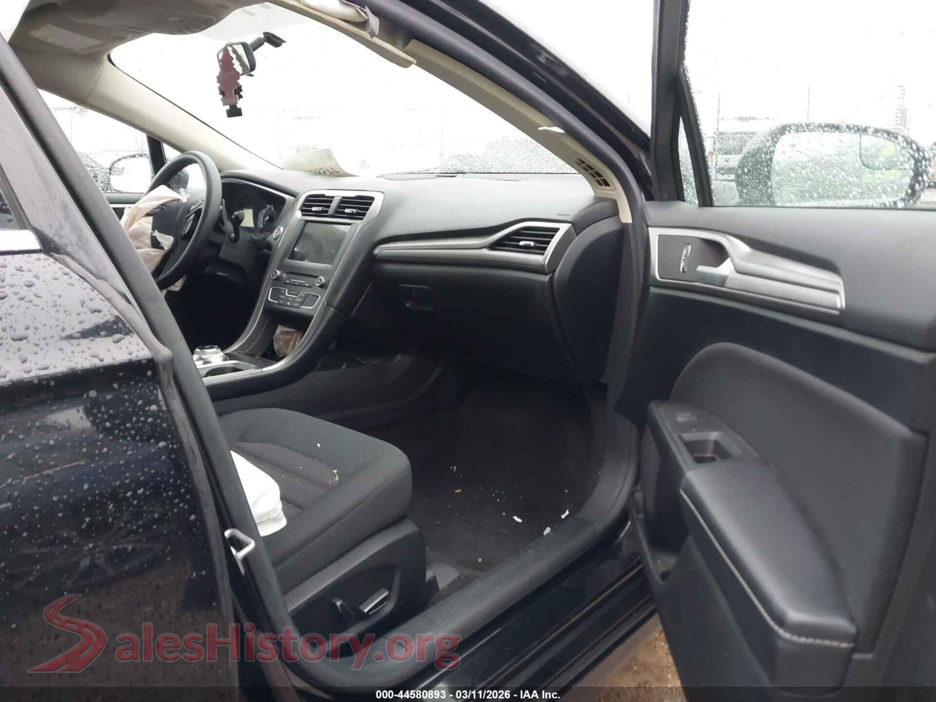 2018 FORD FUSION VIN 3FA6P0HD6JR229948, rear view