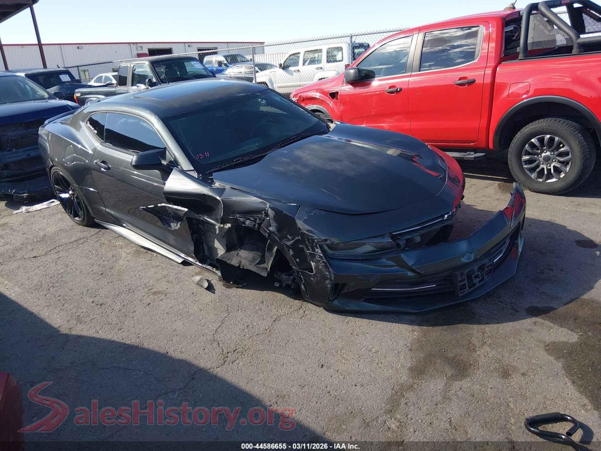 2017 CHEVROLET CAMARO VIN 1G1FB1RS4H0187519, auction photo