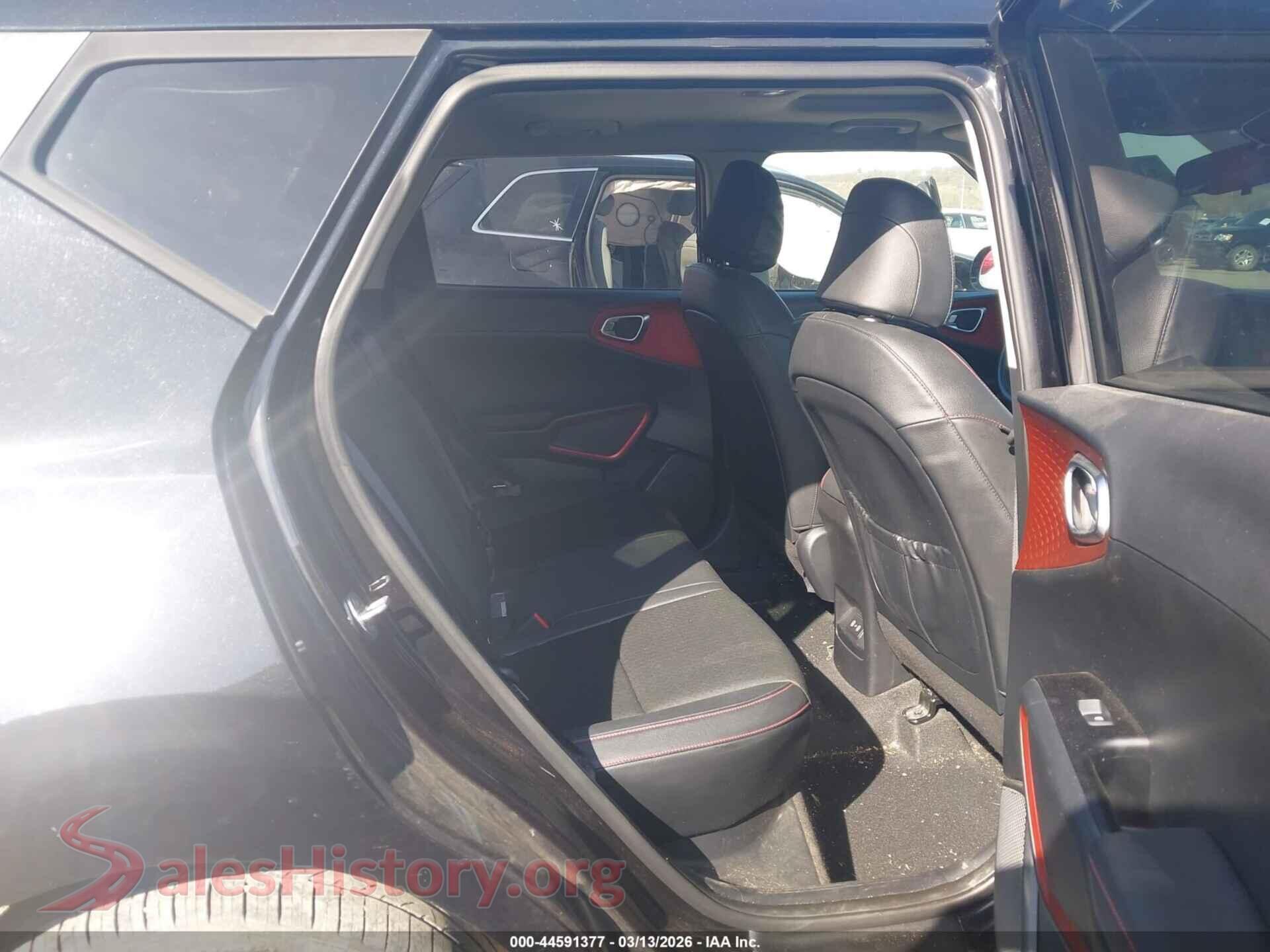 2023 KIA SOUL VIN KNDJ53AU5P7845193, front passenger side