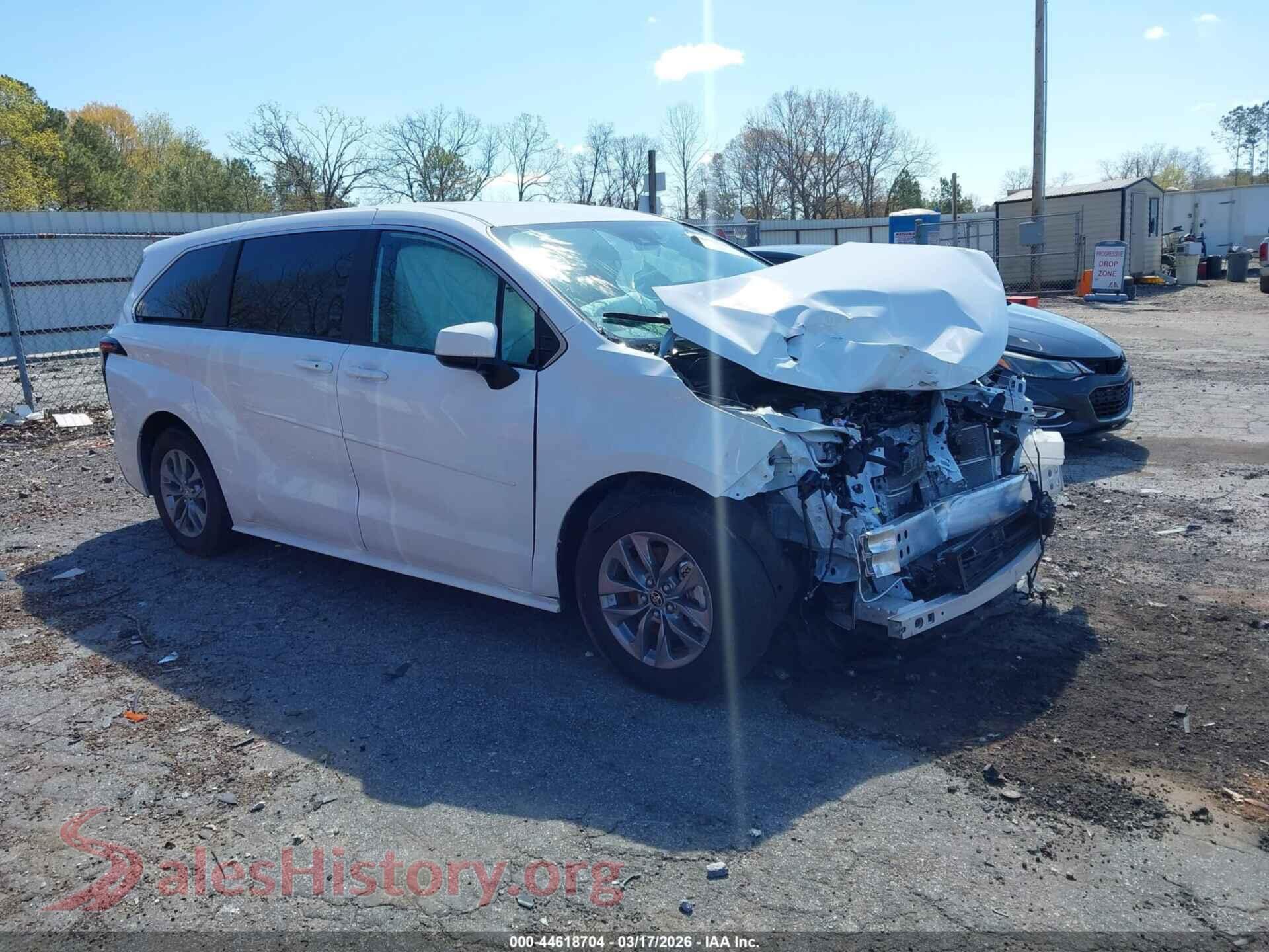 5TDKSKFC8SS175712 2025 TOYOTA SIENNA