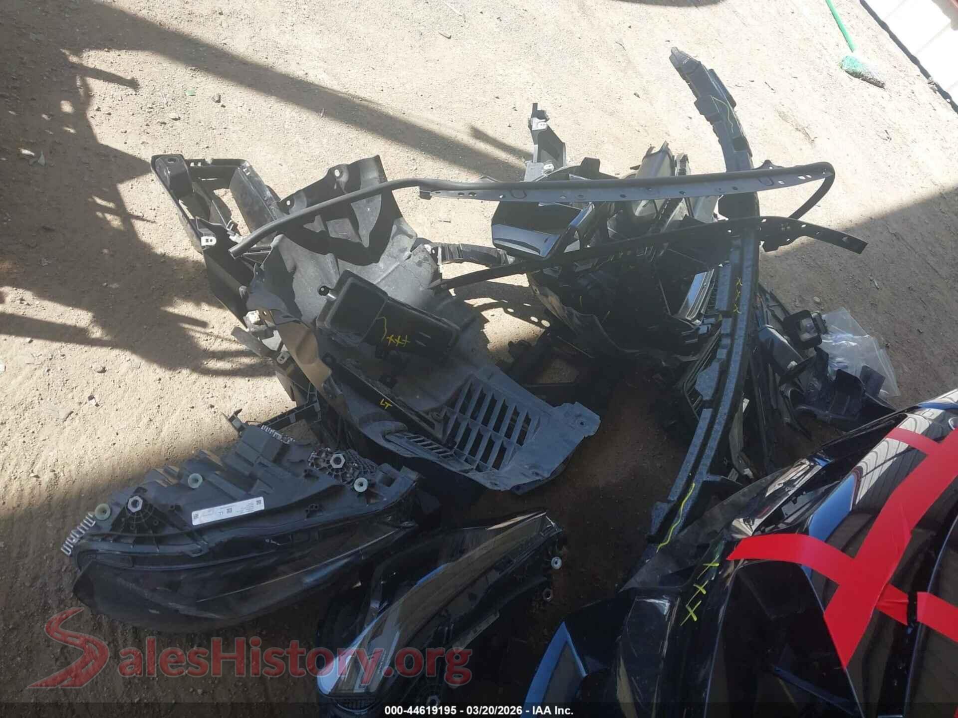 2025 BMW M2 VIN 3MF23DM03S8F30244, damage close-up