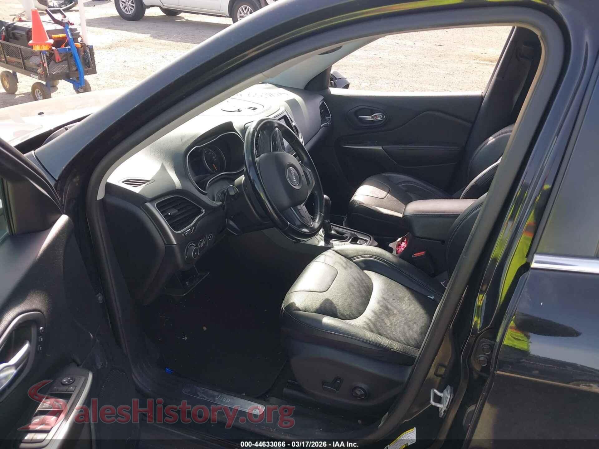 2020 JEEP CHEROKEE VIN 1C4PJMDN5LD549571, rear view