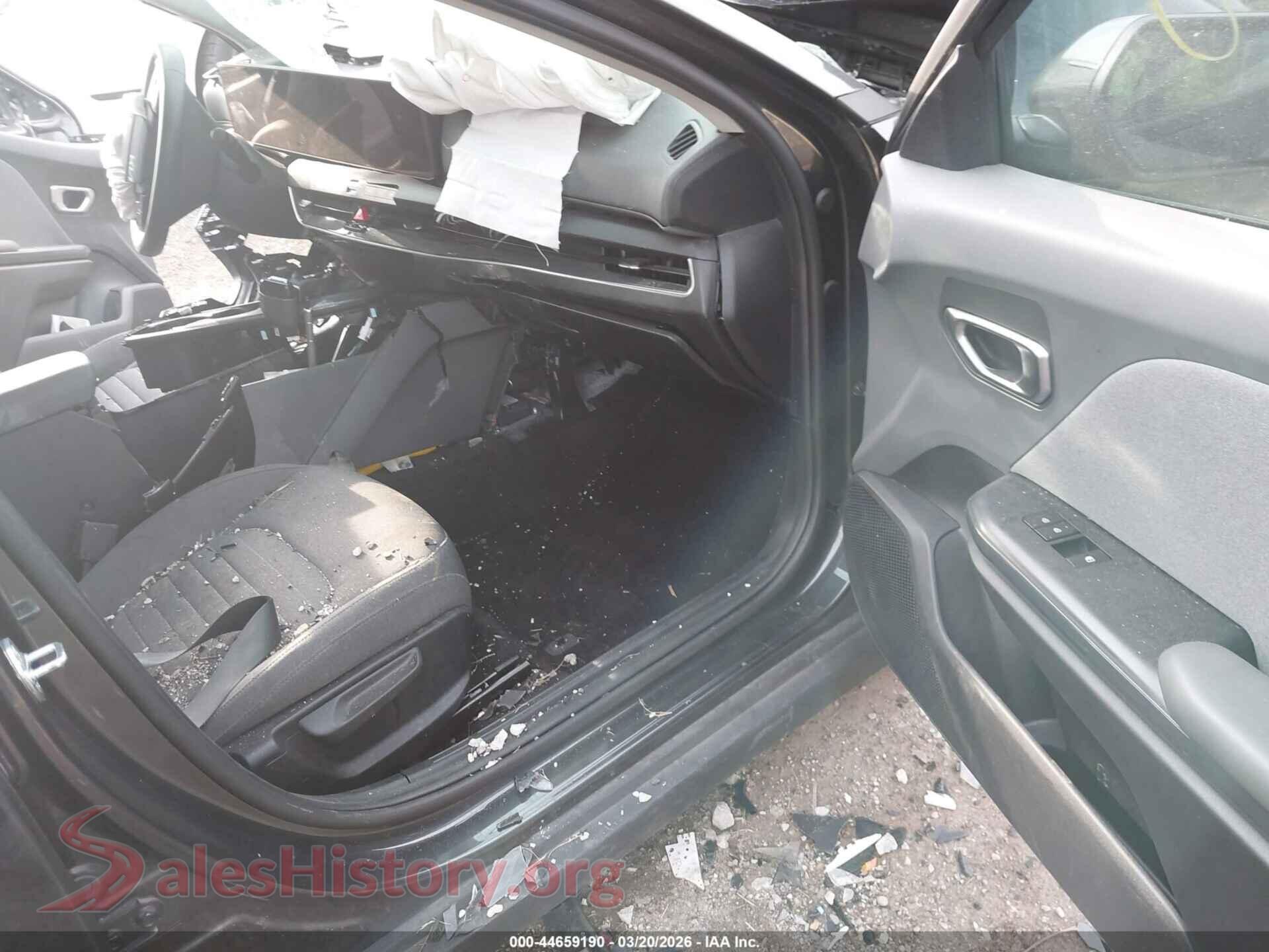 2025 KIA K4 VIN 3KPFU4DE7SE033096, rear view