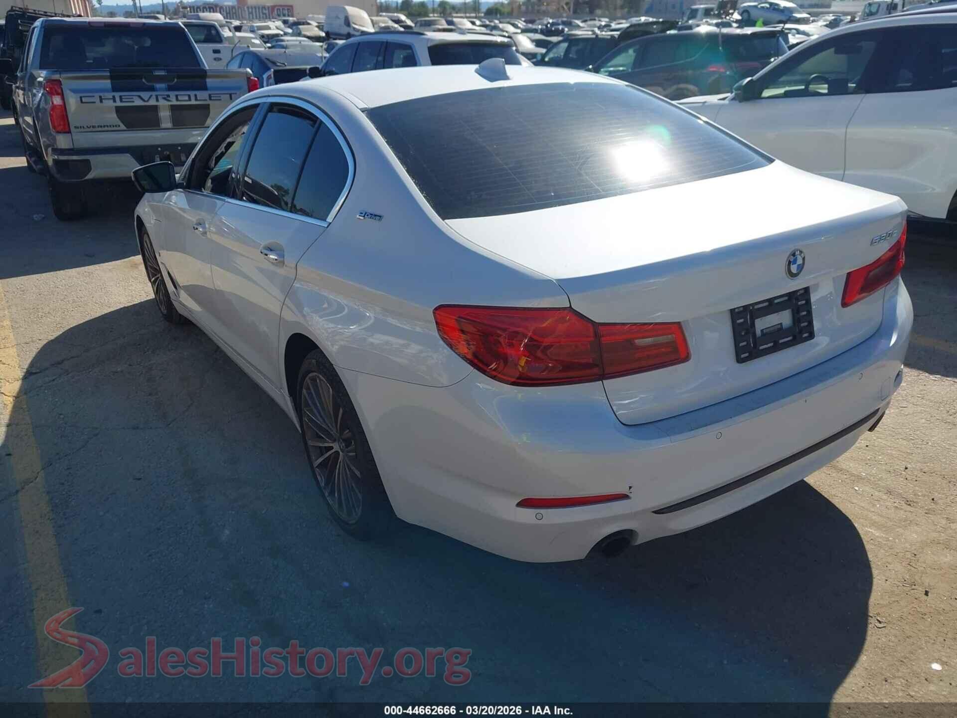 2018 BMW 530E VIN WBAJA9C5XJB252080, driver side view