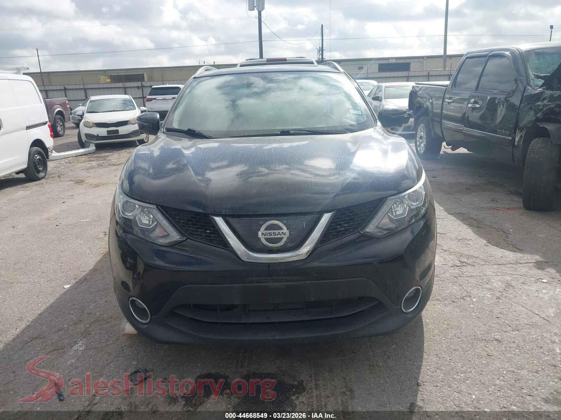 2018 NISSAN ROGUE SPORT VIN JN1BJ1CR3JW294422, damage close-up