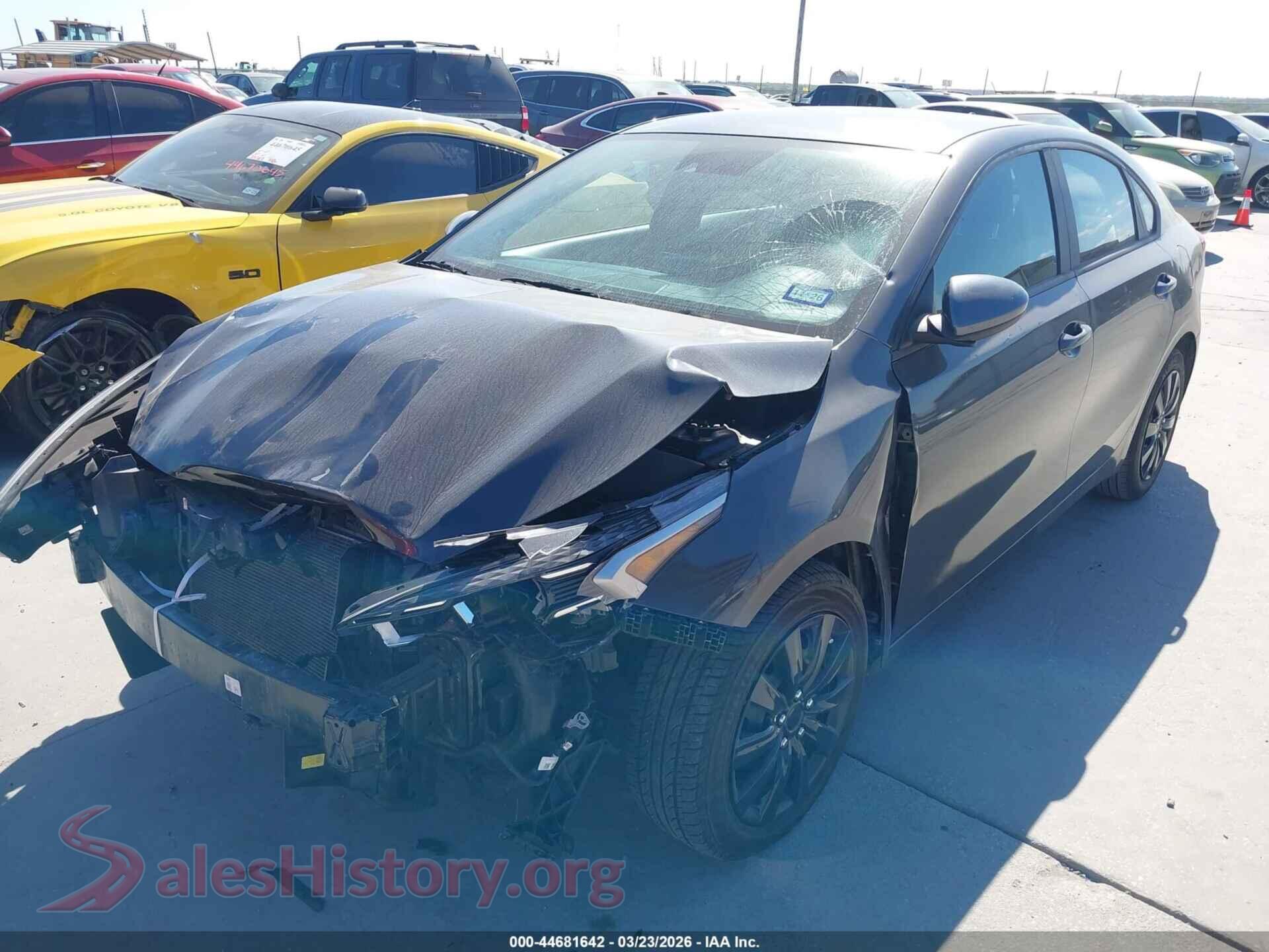 2023 KIA FORTE VIN 3KPF24AD2PE621478, front view