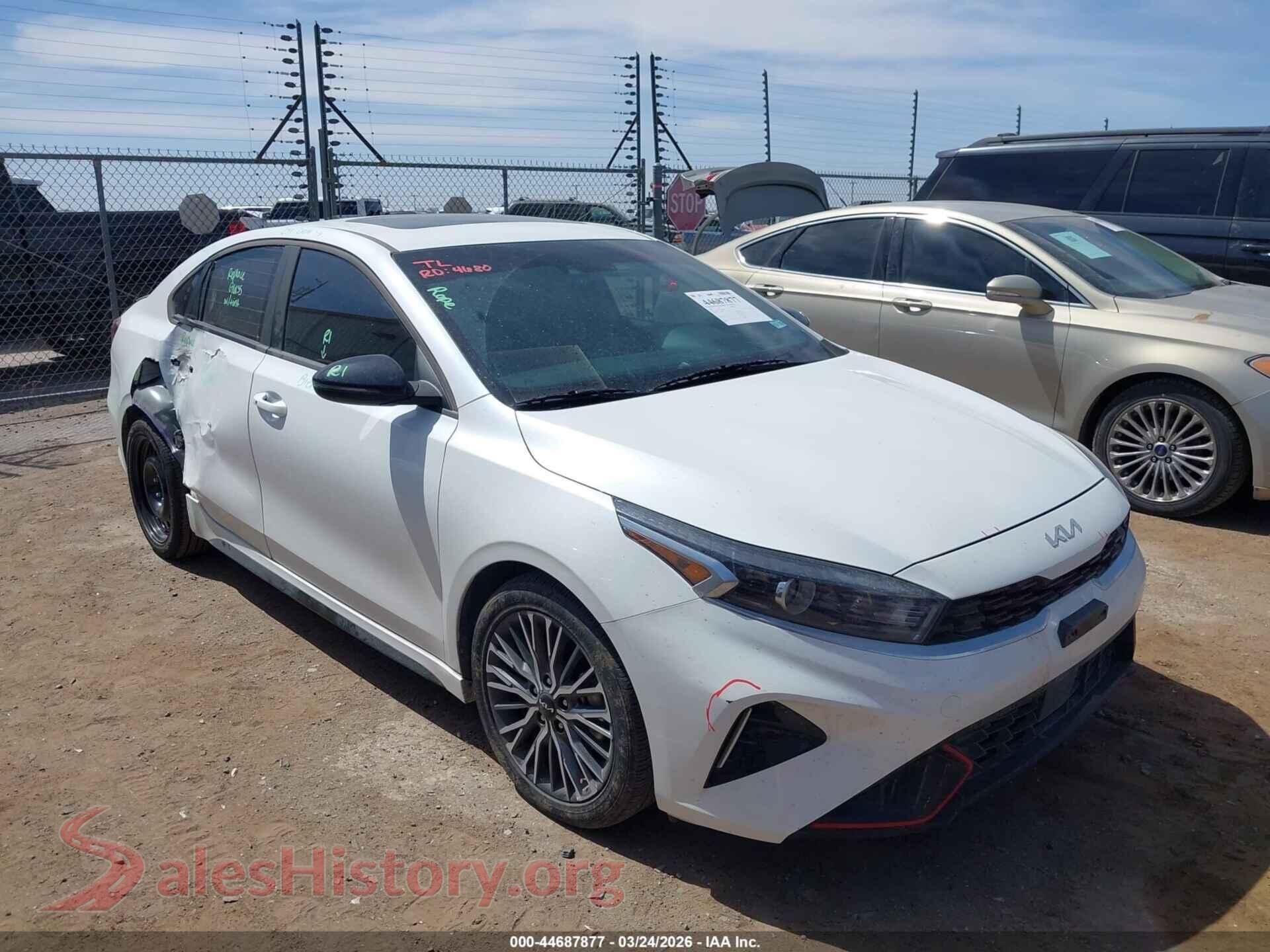 3KPF54AD2RE820086 2024 KIA FORTE