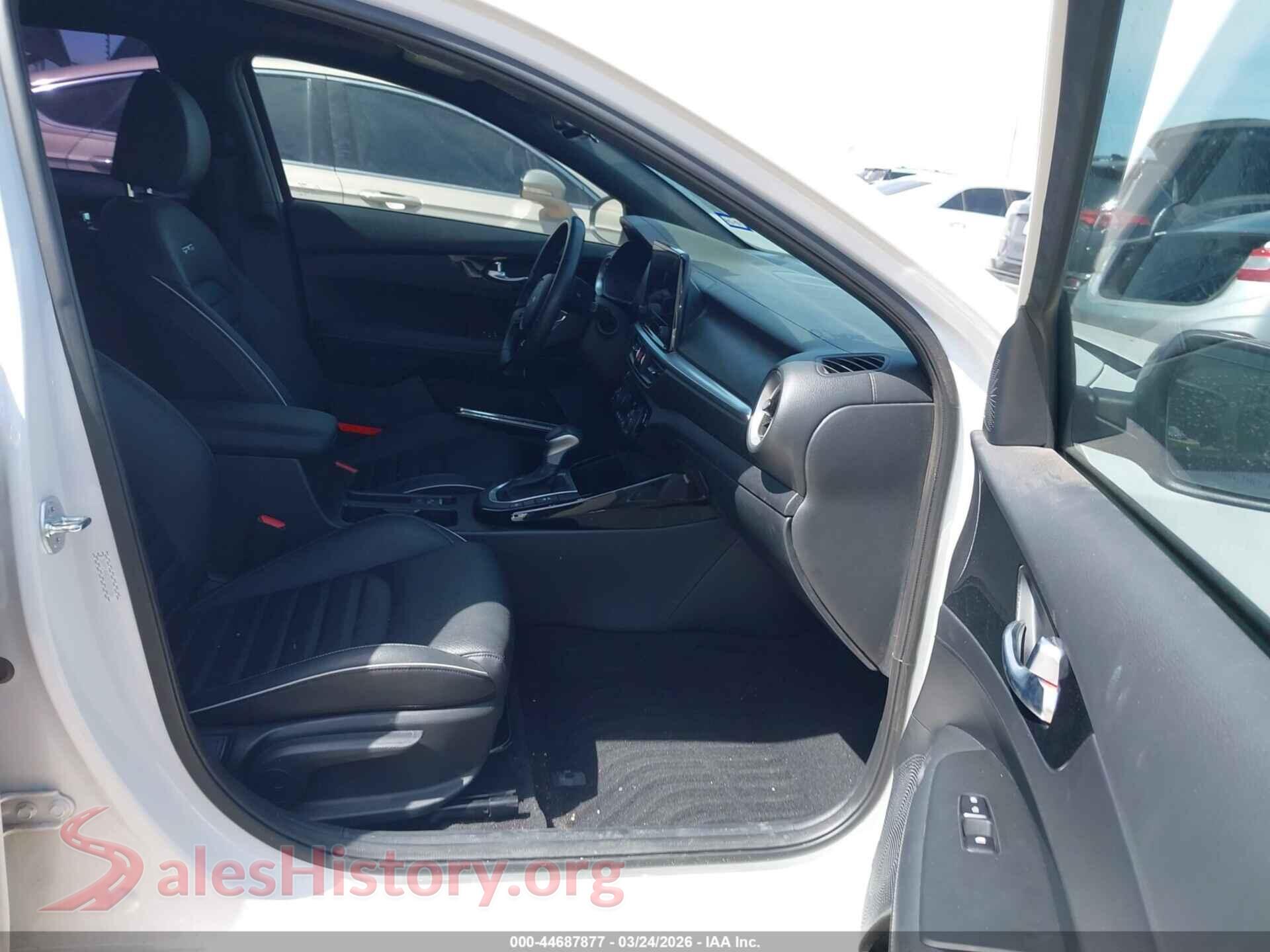 2024 KIA FORTE VIN 3KPF54AD2RE820086, rear view