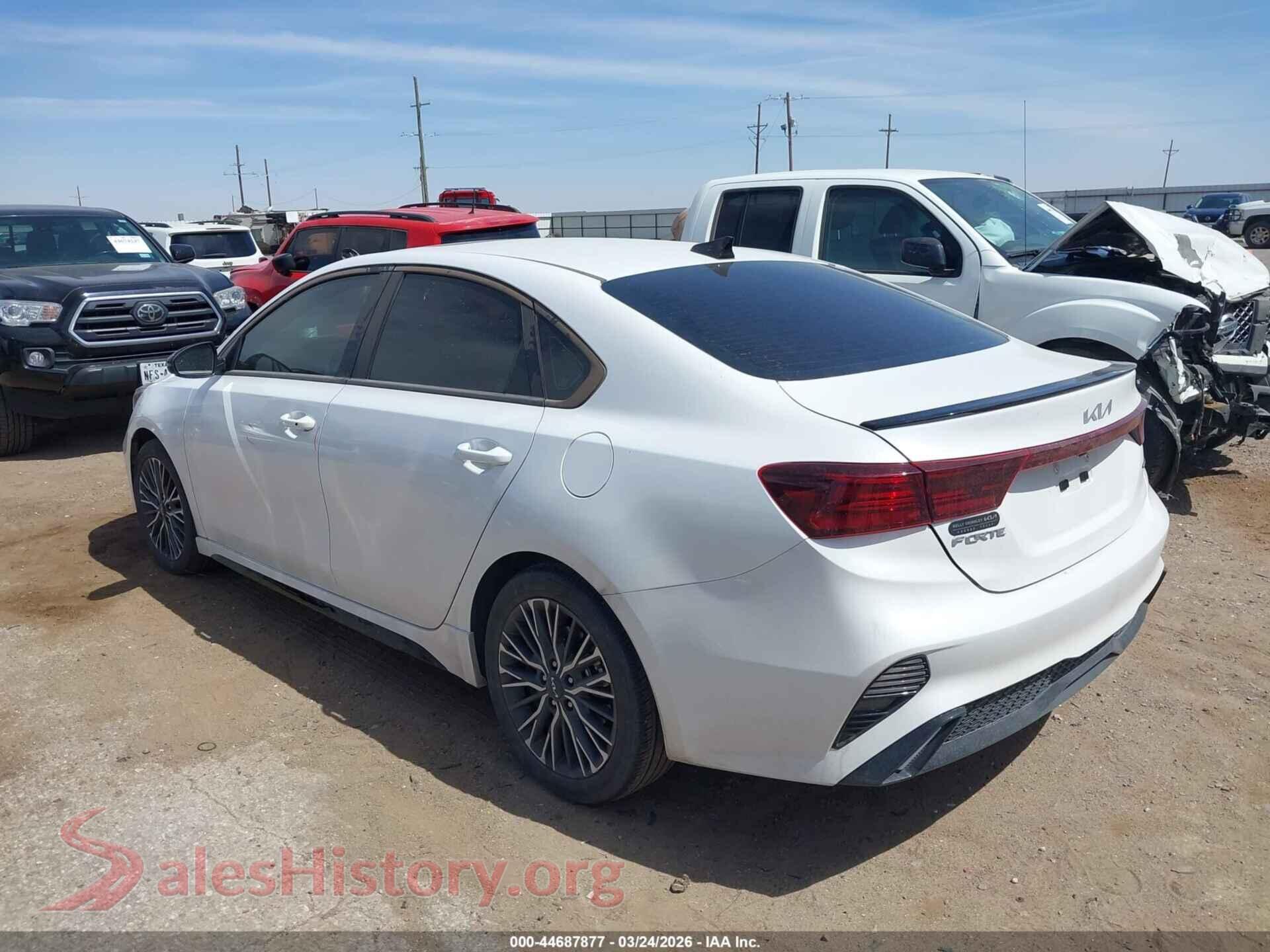 2024 KIA FORTE VIN 3KPF54AD2RE820086, driver side view