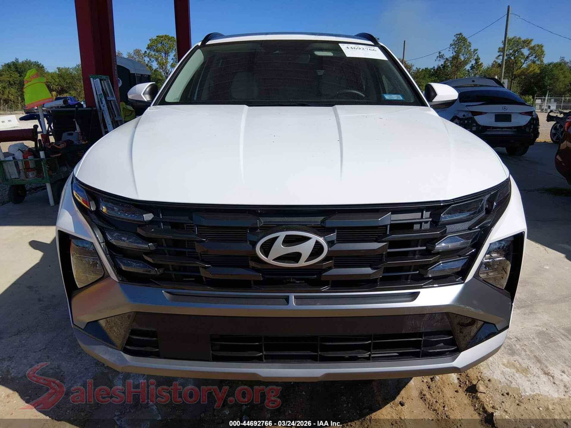 2026 HYUNDAI TUCSON VIN 5NMJB3DE9TH678823, damage close-up