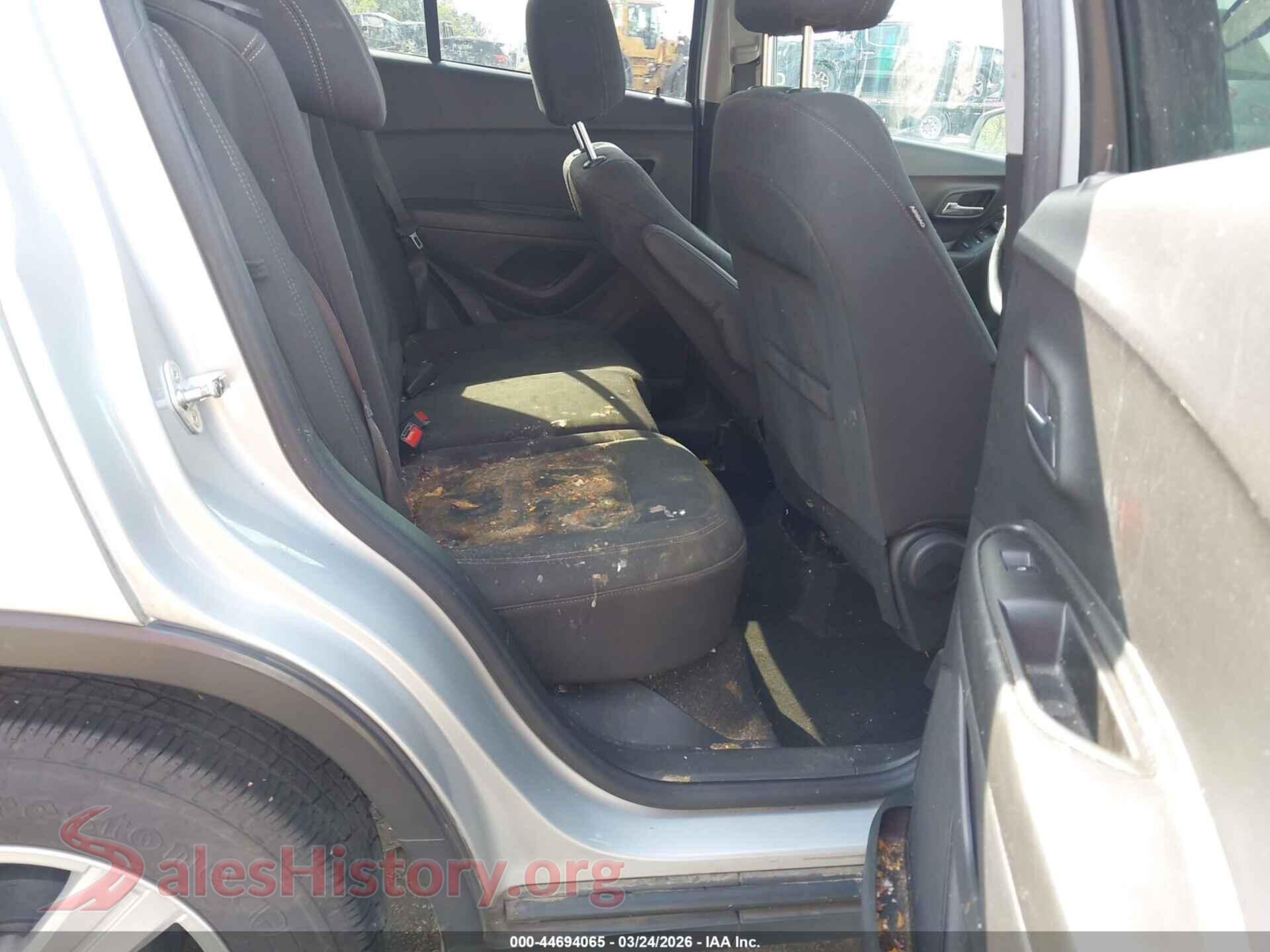 2022 CHEVROLET TRAX VIN KL7CJKSM0NB522688, front passenger side