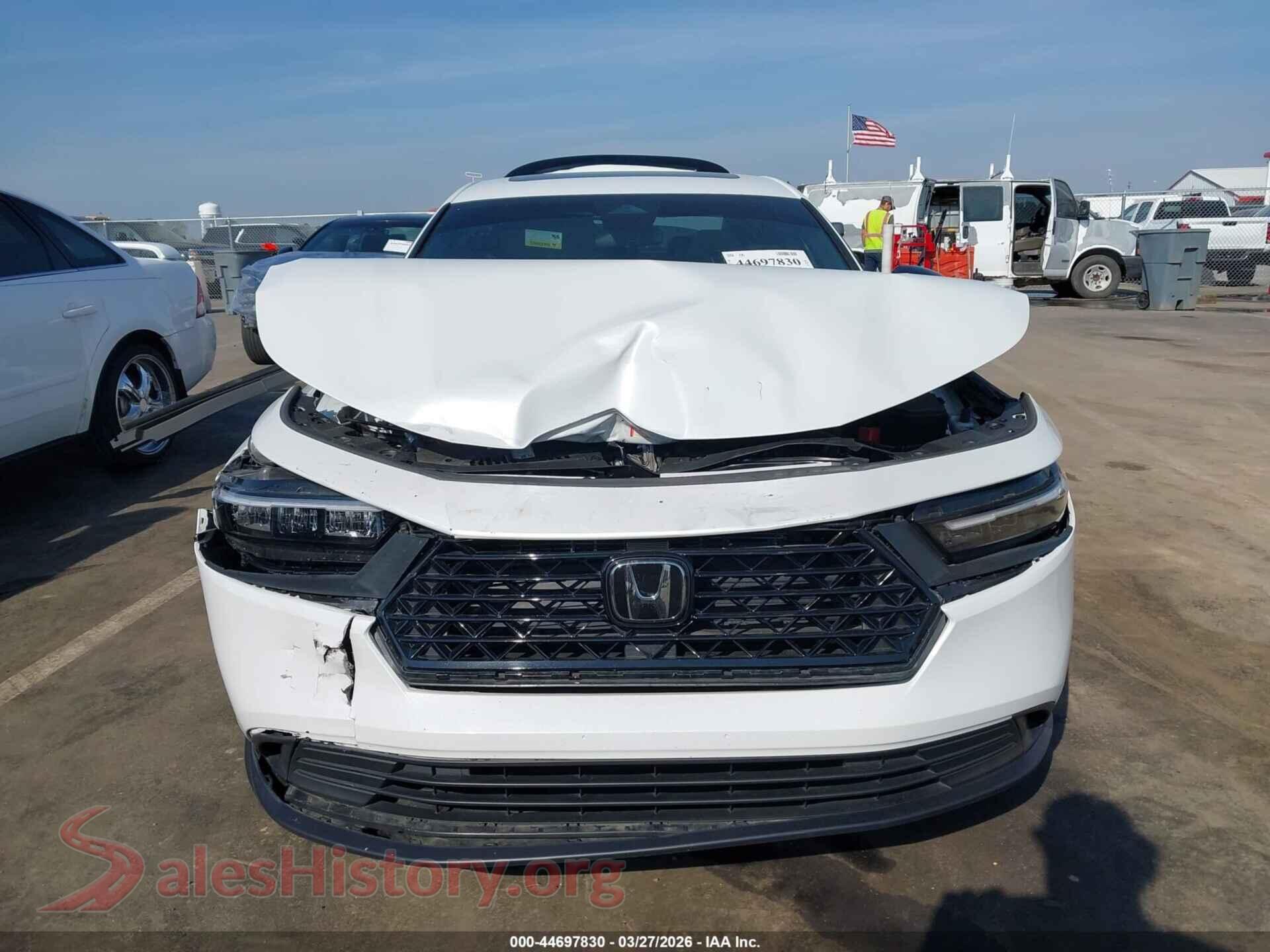 2024 HONDA ACCORD HYBRID VIN 1HGCY2F5XRA029101, damage close-up