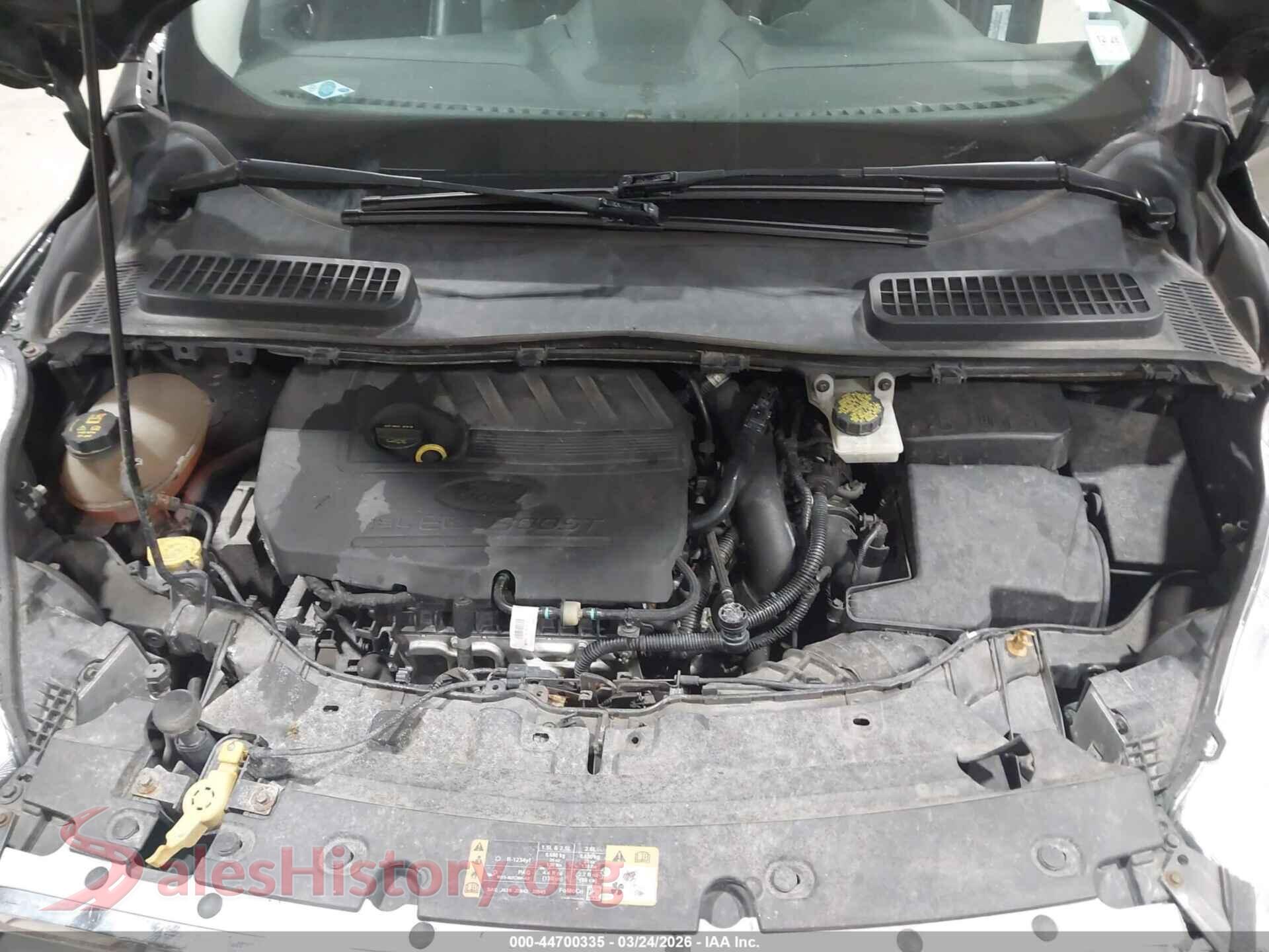2017 FORD ESCAPE VIN 1FMCU9GD4HUD02695, interior dashboard