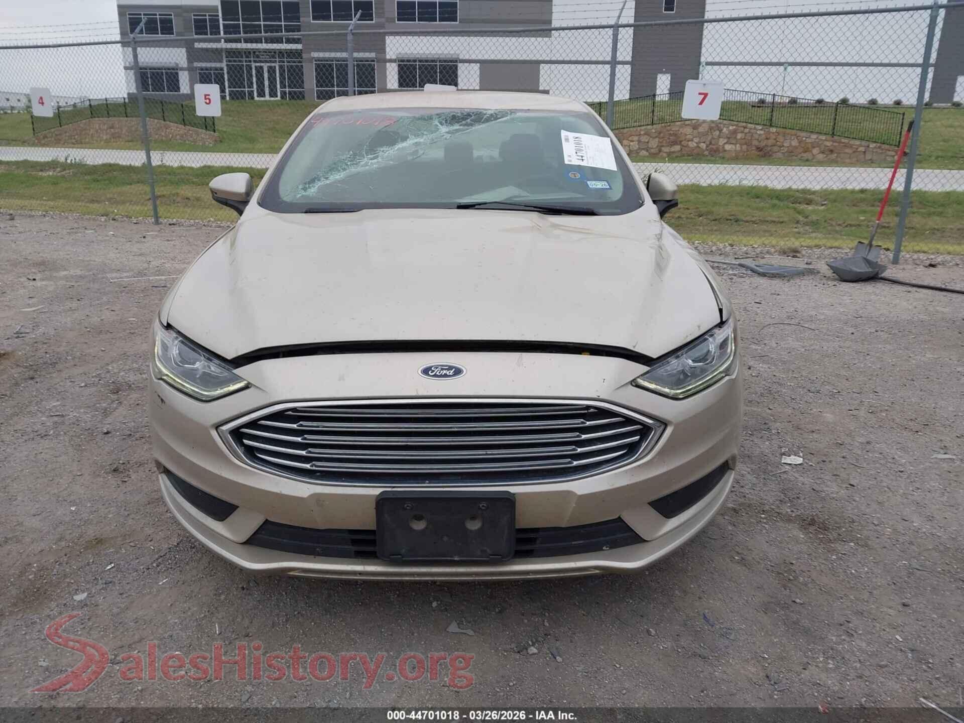 2017 FORD FUSION VIN 3FA6P0H72HR407035, damage close-up