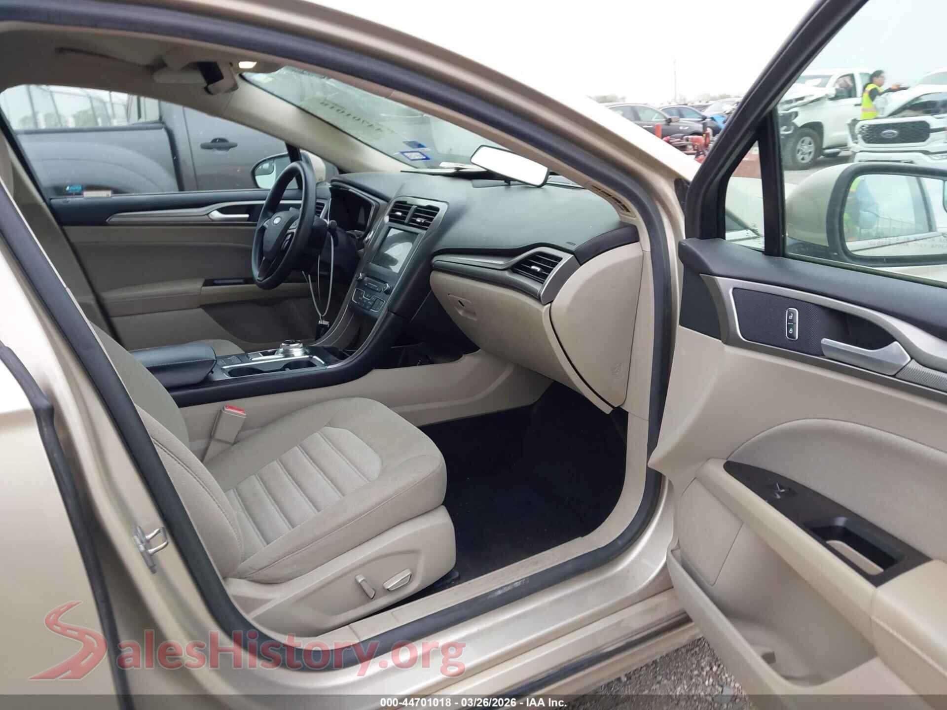 2017 FORD FUSION VIN 3FA6P0H72HR407035, rear view