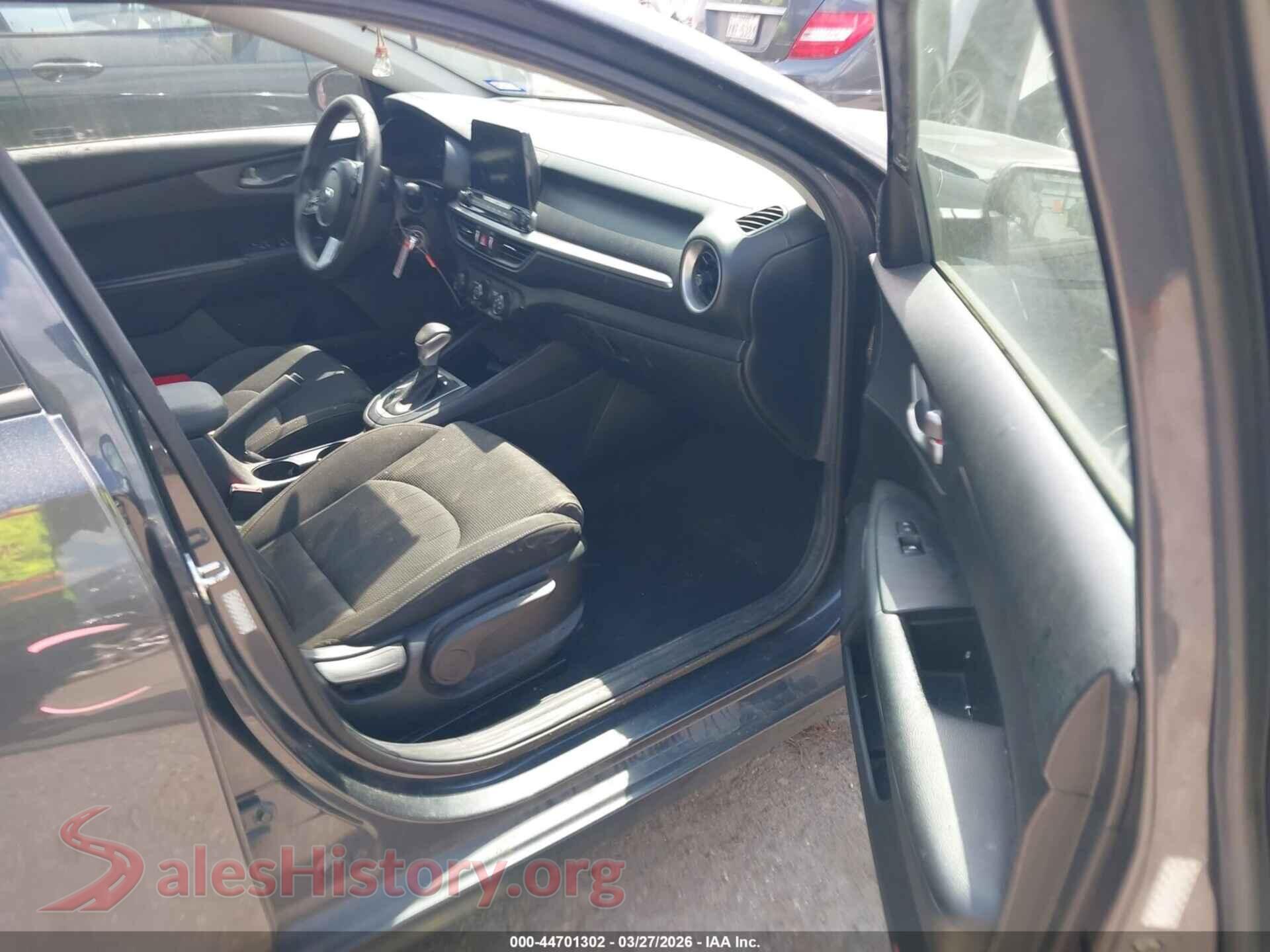 2021 KIA FORTE VIN 3KPF24AD7ME387821, rear view