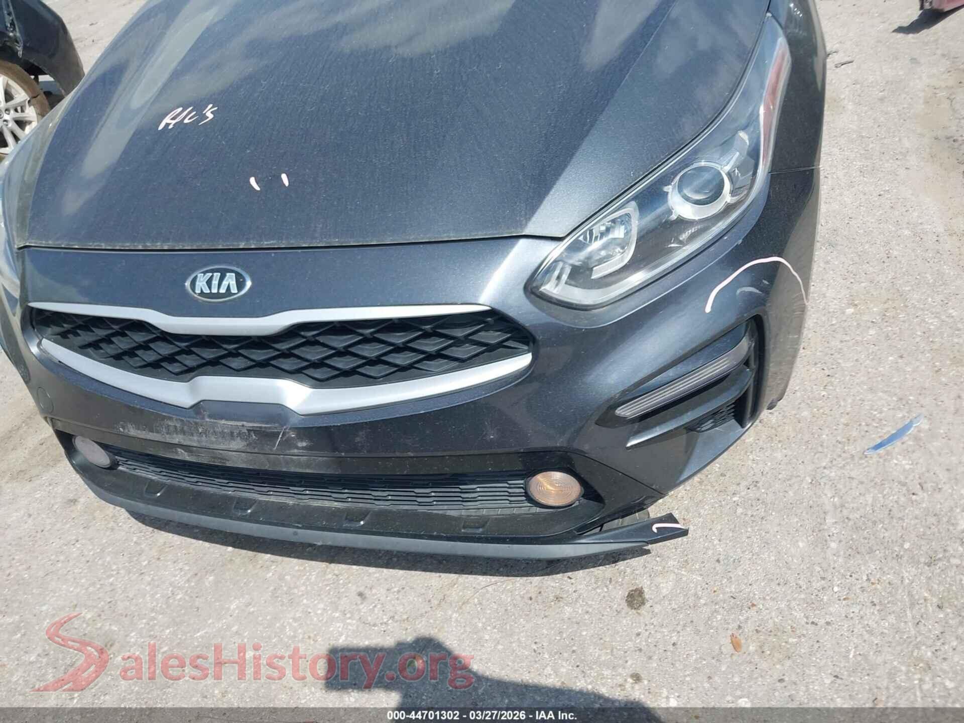 2021 KIA FORTE VIN 3KPF24AD7ME387821, damage close-up
