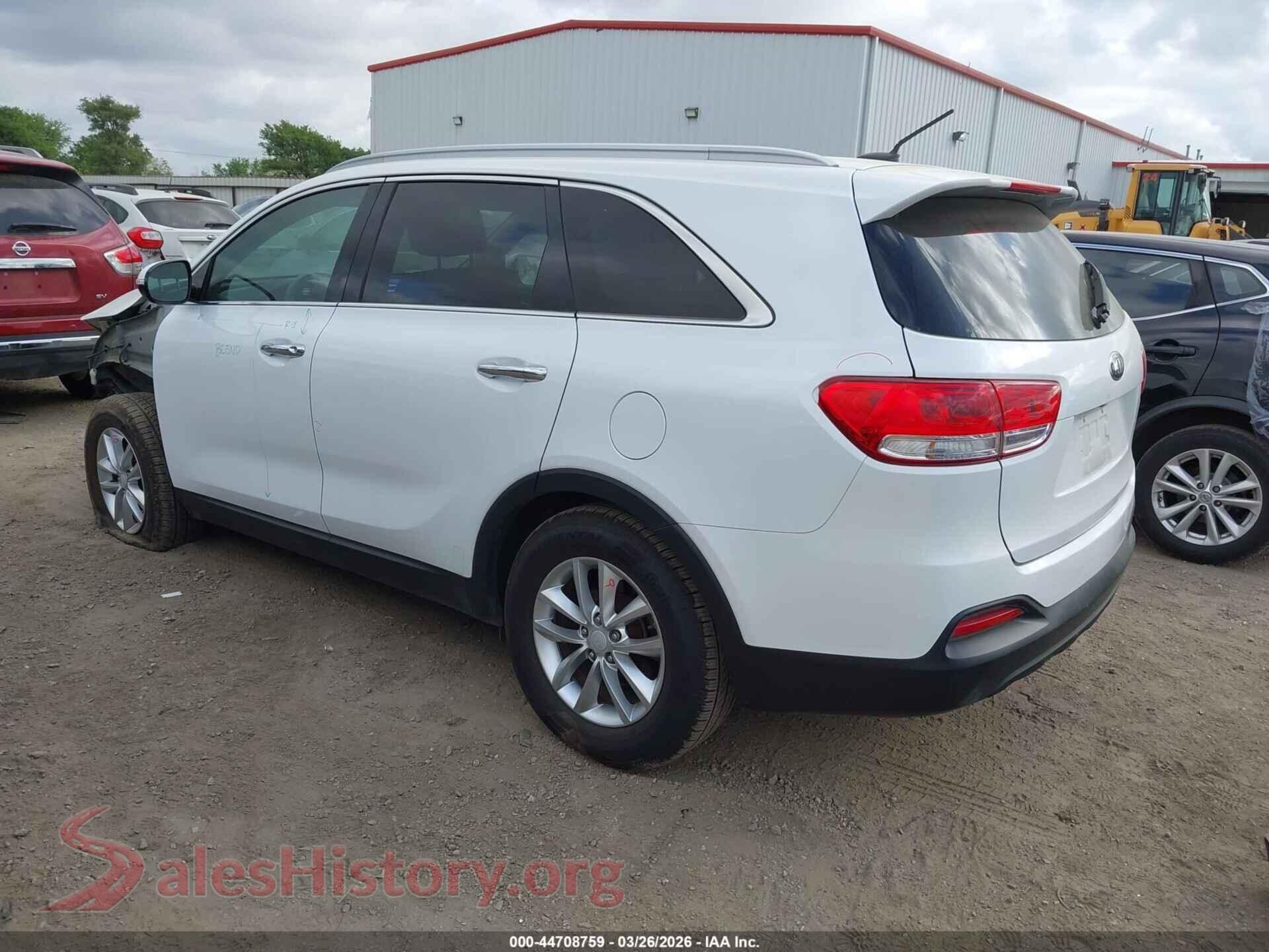 2017 KIA SORENTO VIN 5XYPG4A57HG207678, driver side view