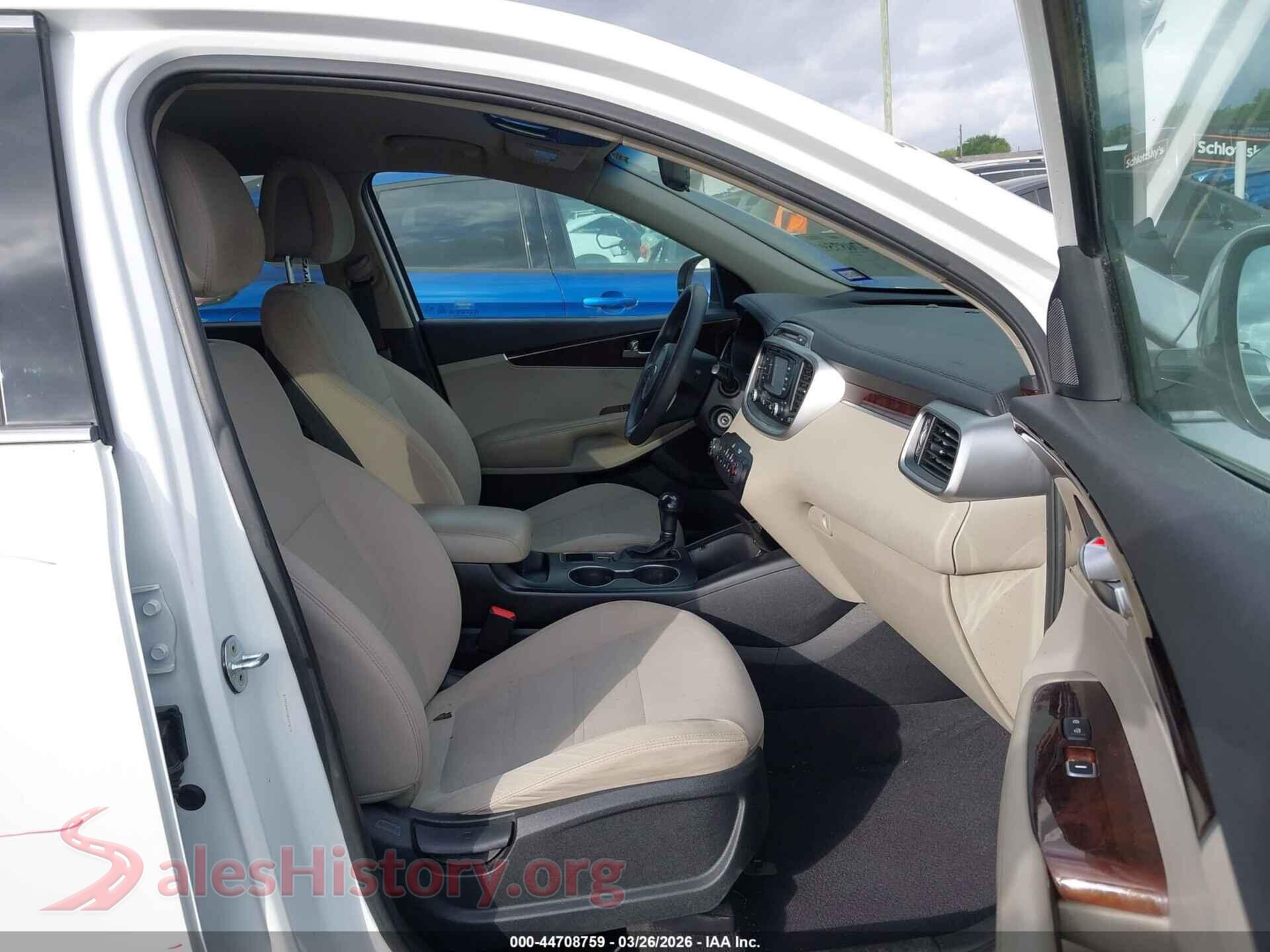 2017 KIA SORENTO VIN 5XYPG4A57HG207678, rear view