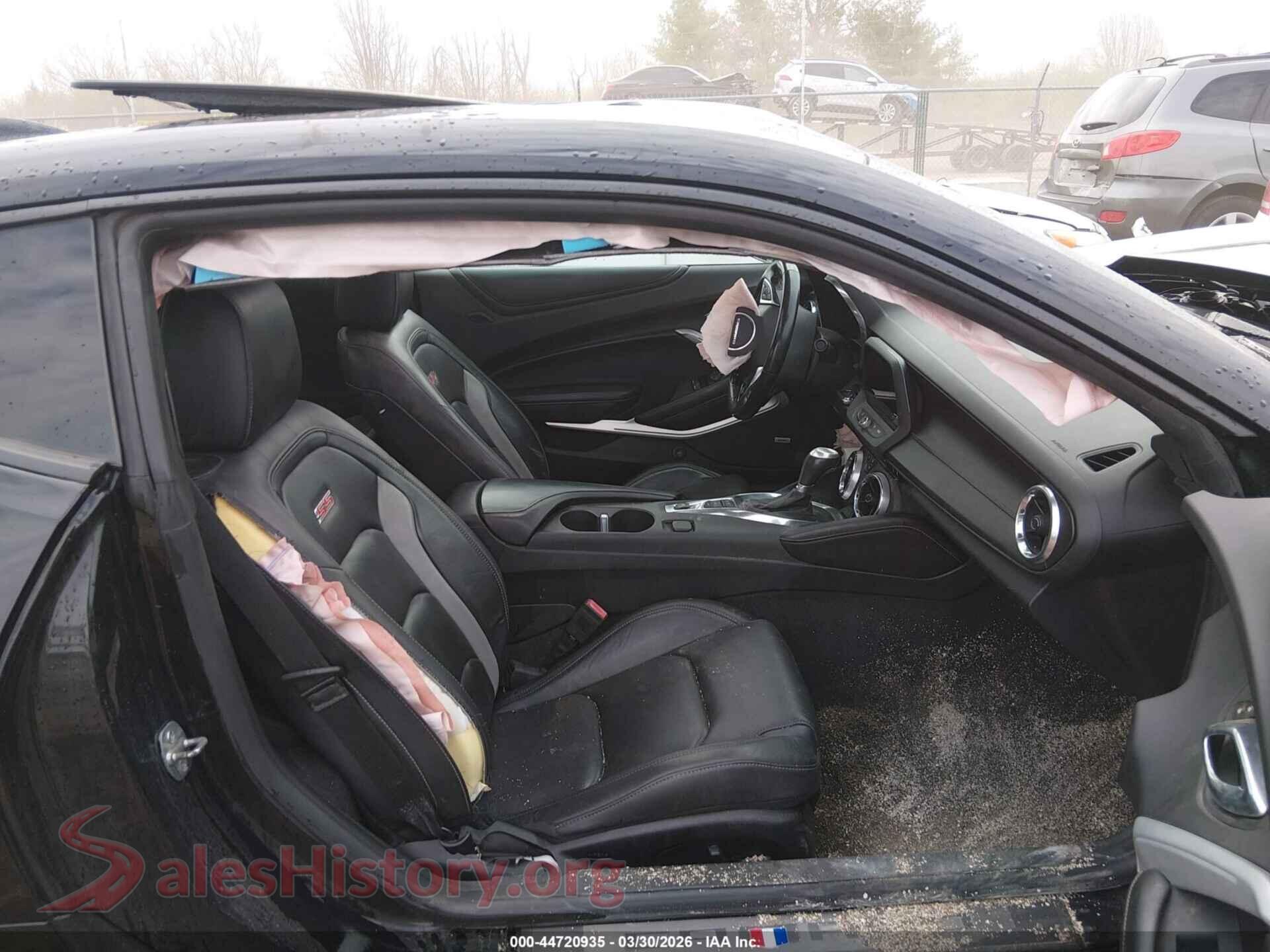 2019 CHEVROLET CAMARO VIN 1G1FH1R78K0118172, rear view