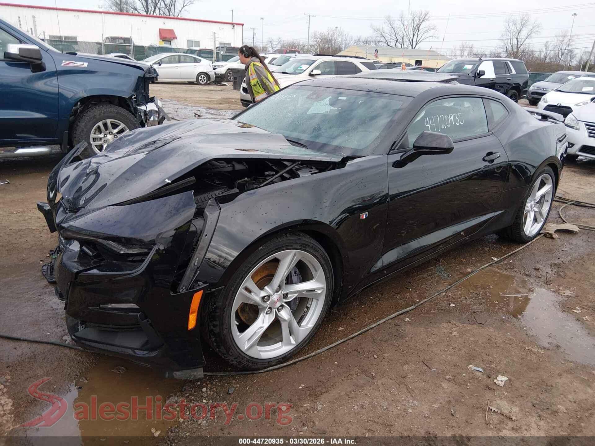 2019 CHEVROLET CAMARO VIN 1G1FH1R78K0118172, front view