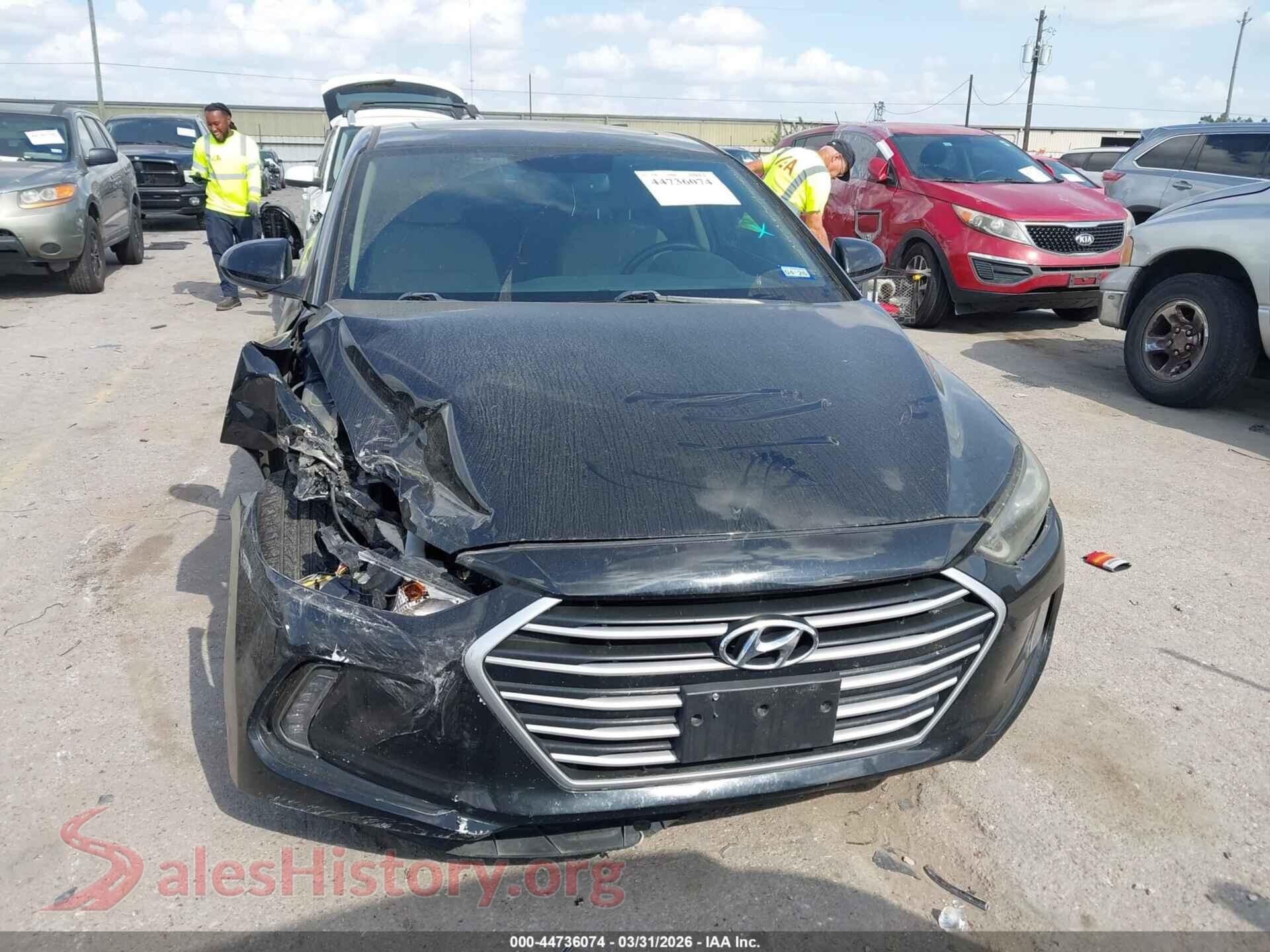 2018 HYUNDAI ELANTRA VIN 5NPD84LF8JH309222, damage close-up