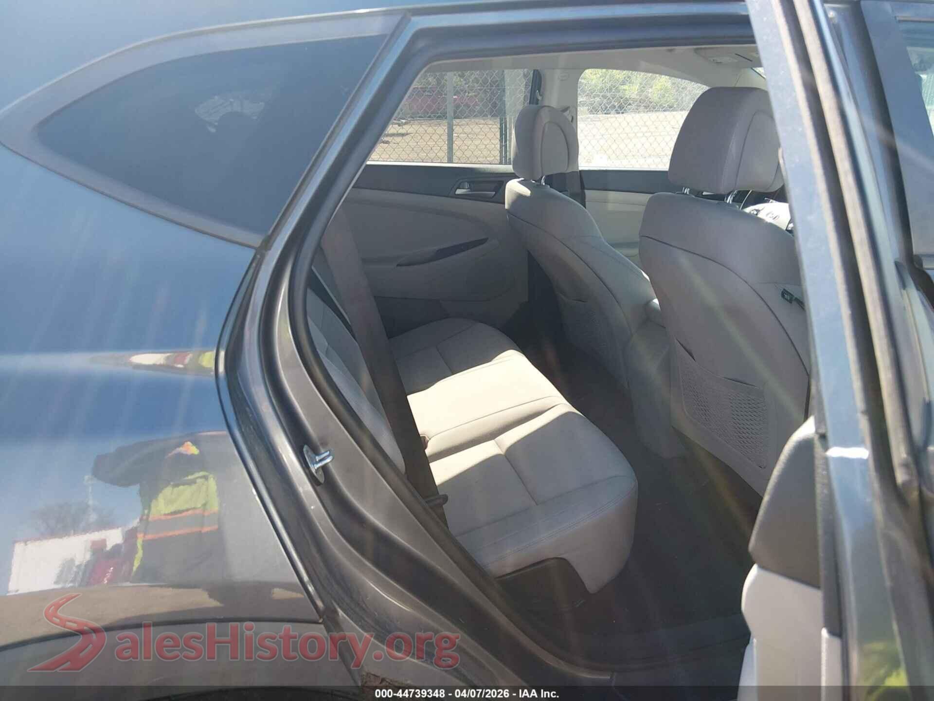 2017 HYUNDAI TUCSON VIN KM8J33A45HU462567, front passenger side