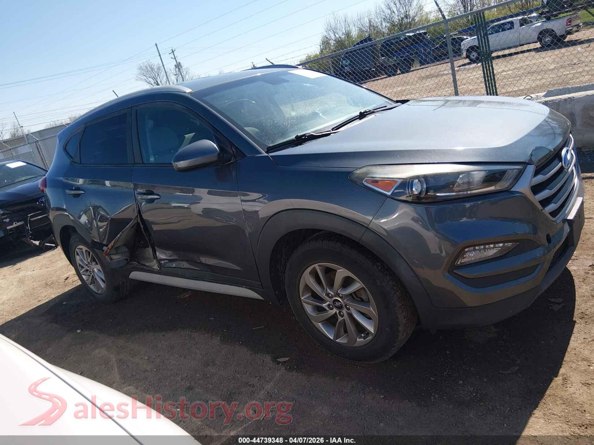 2017 HYUNDAI TUCSON VIN KM8J33A45HU462567, auction photo 13