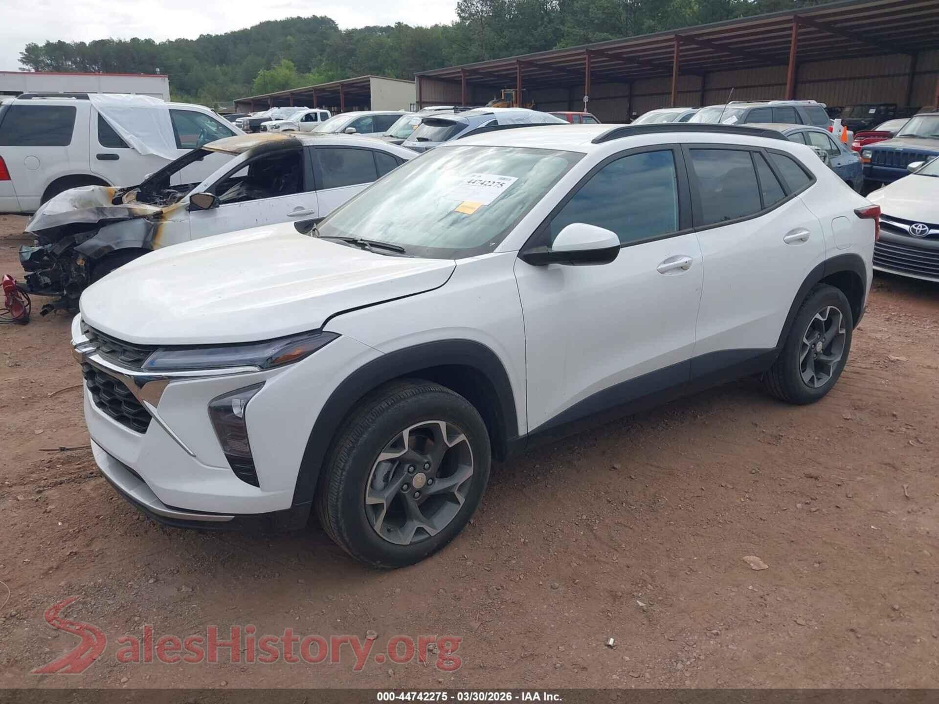 2024 CHEVROLET TRAX VIN KL77LHE23RC054187, front view