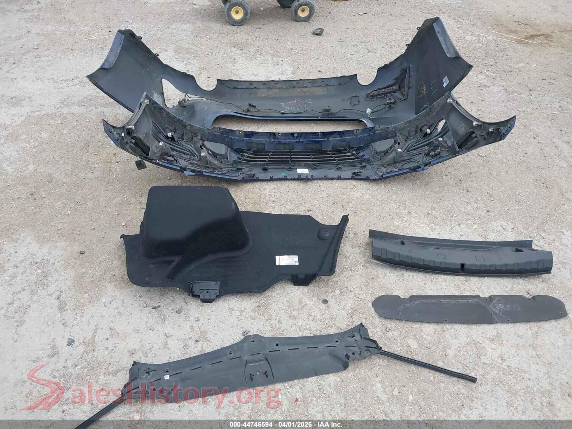 2021 BMW 330I VIN 3MW5R1J0XM8C12915, damage close-up