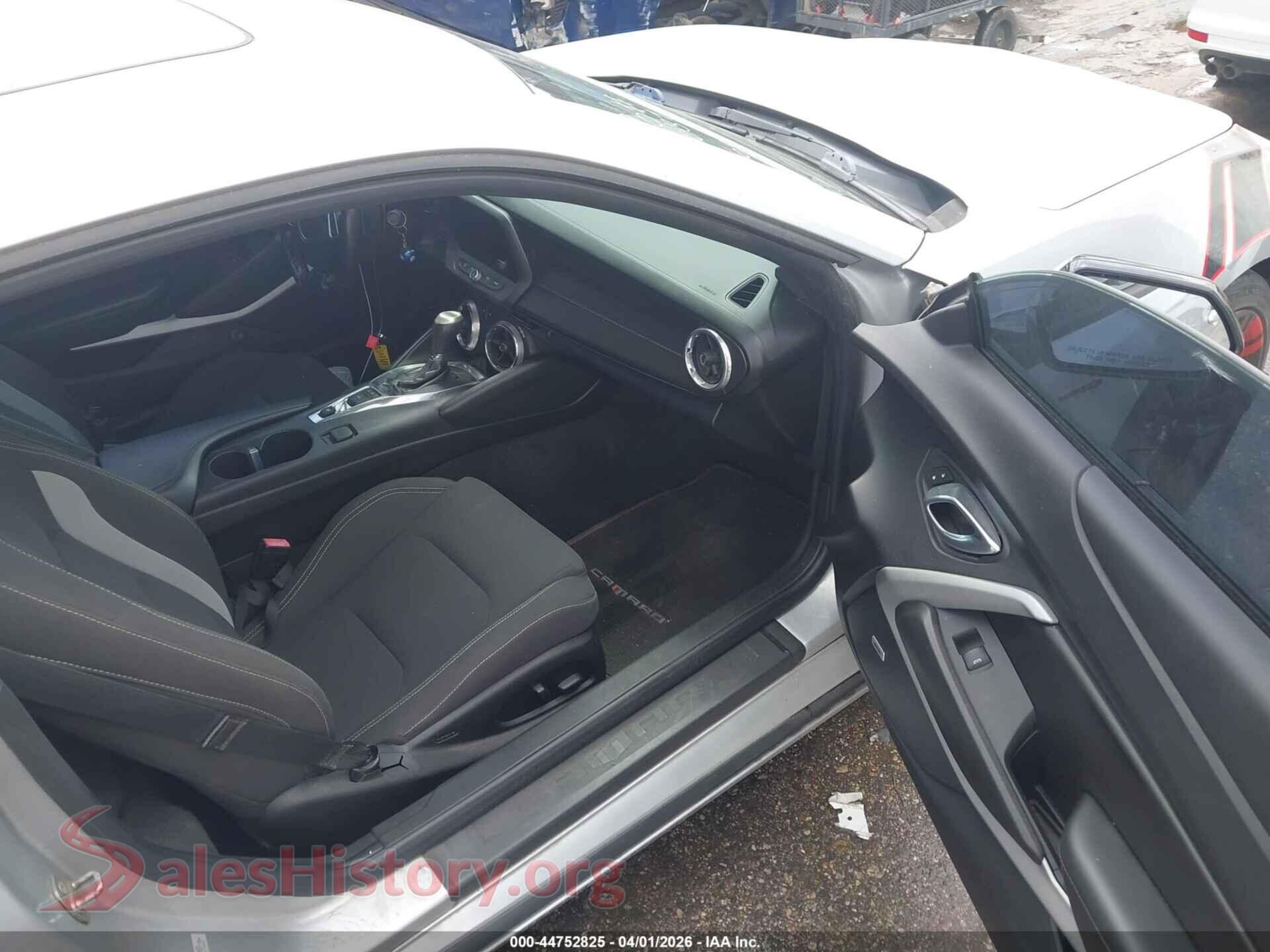2018 CHEVROLET CAMARO VIN 1G1FB1RS6J0114450, rear view