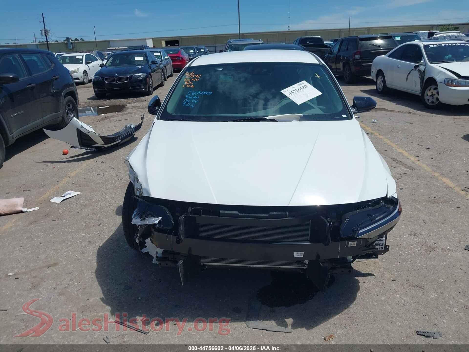 2026 HYUNDAI ELANTRA VIN KMHLM4DG4TU142201, odometer mileage