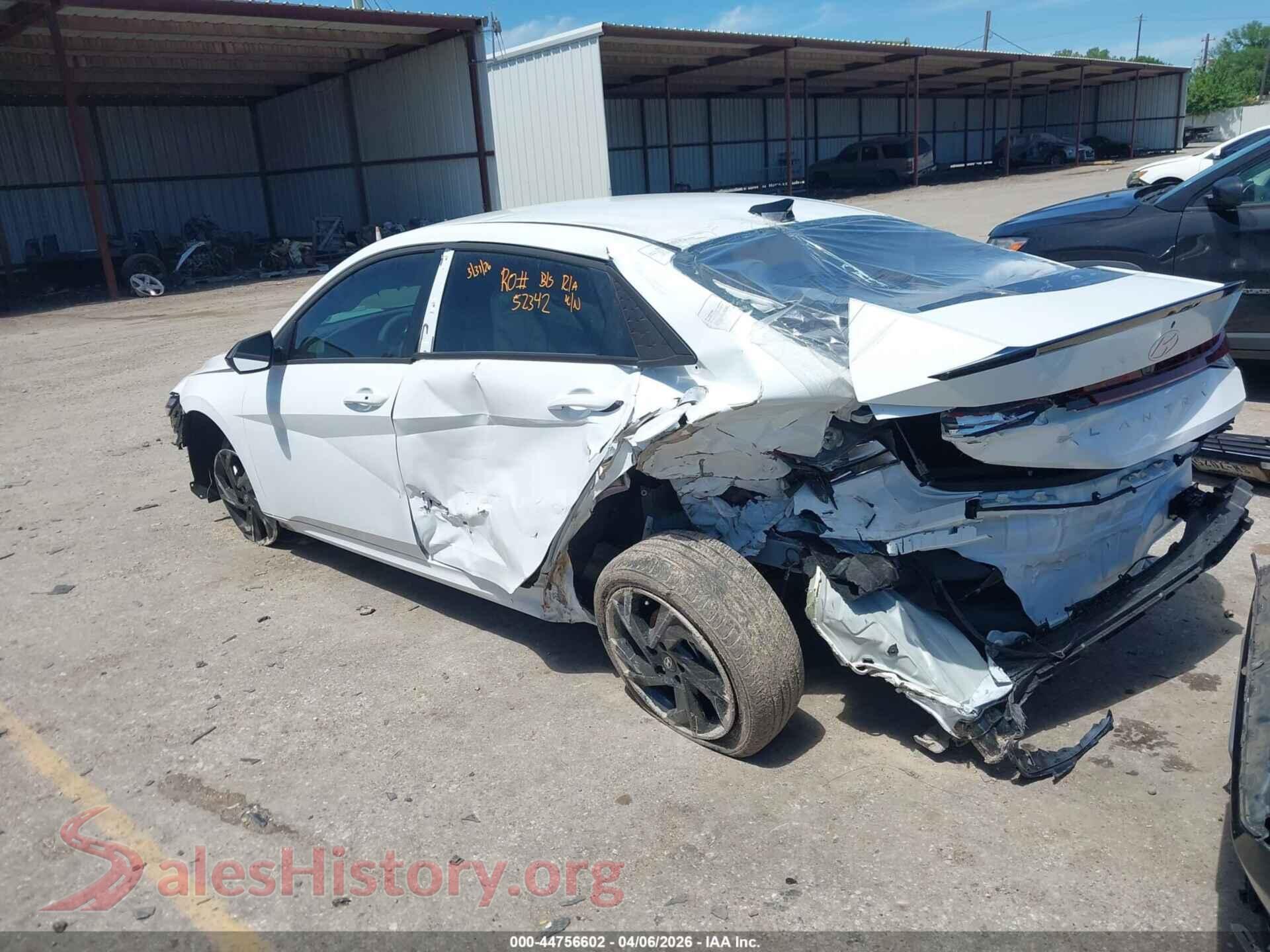 2026 HYUNDAI ELANTRA VIN KMHLM4DG4TU142201, driver side view