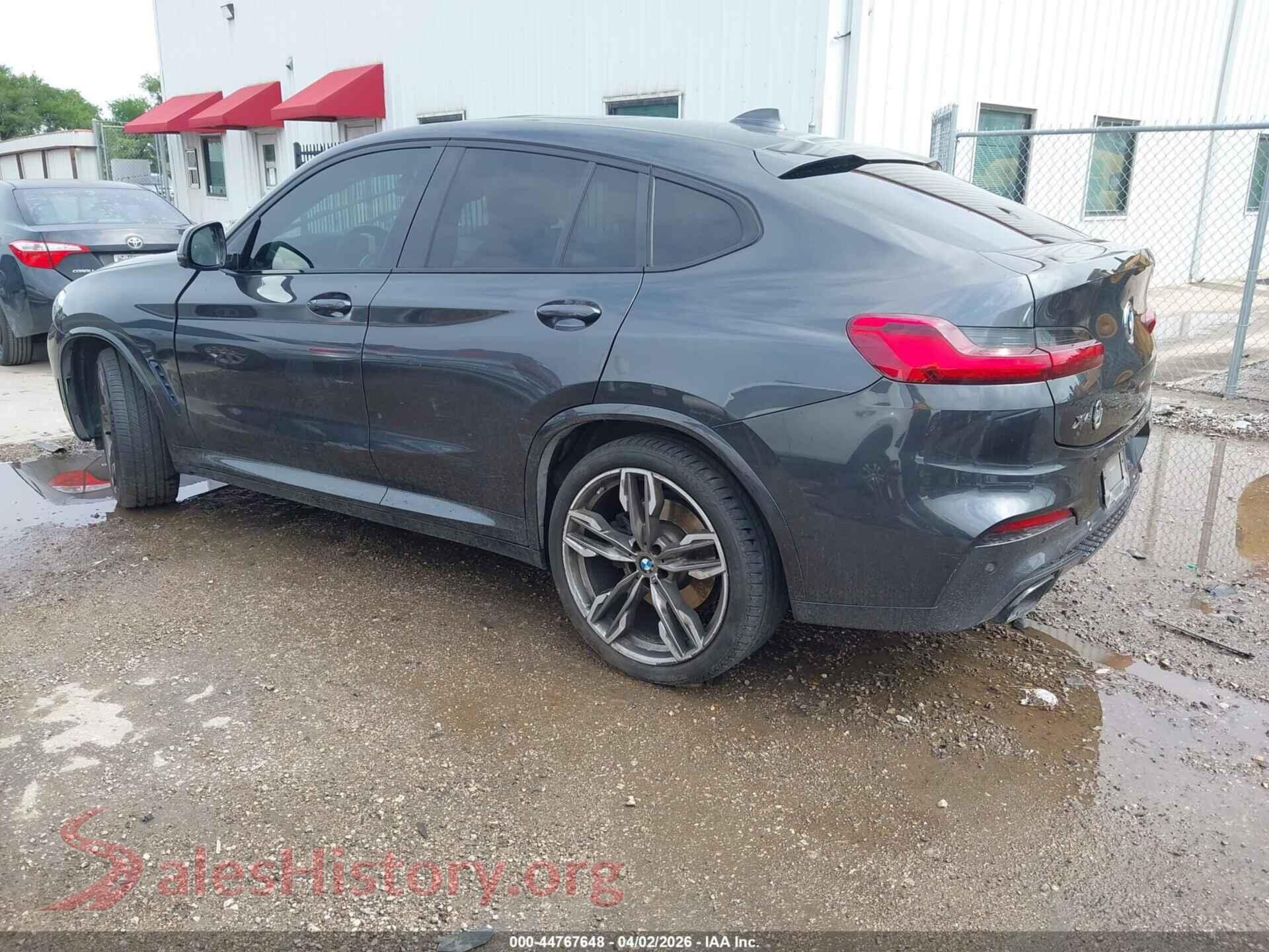 2021 BMW X4 VIN 5UX2V5C09M9H46677, driver side view