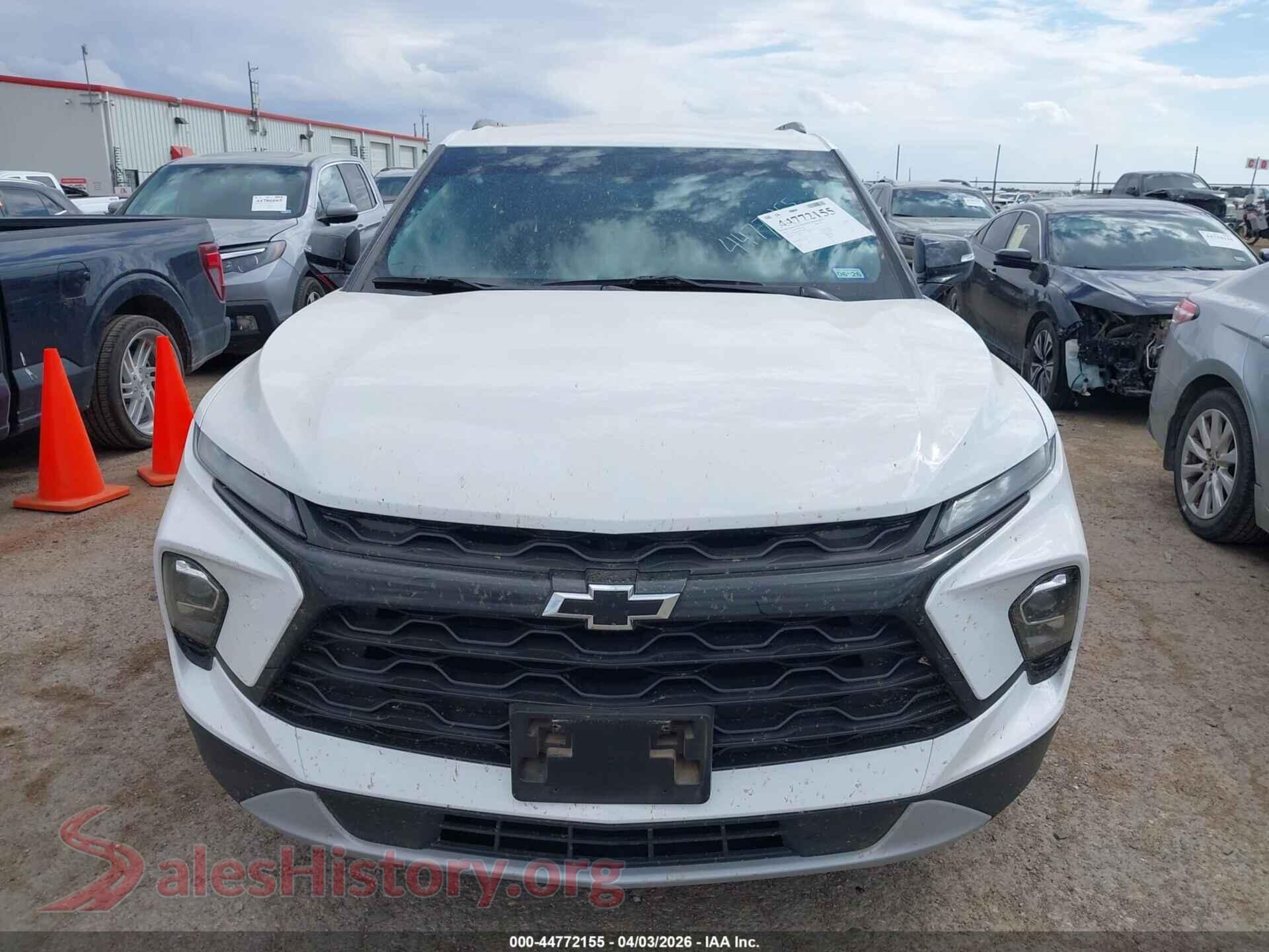2023 CHEVROLET BLAZER VIN 3GNKBDRS9PS206698, damage close-up